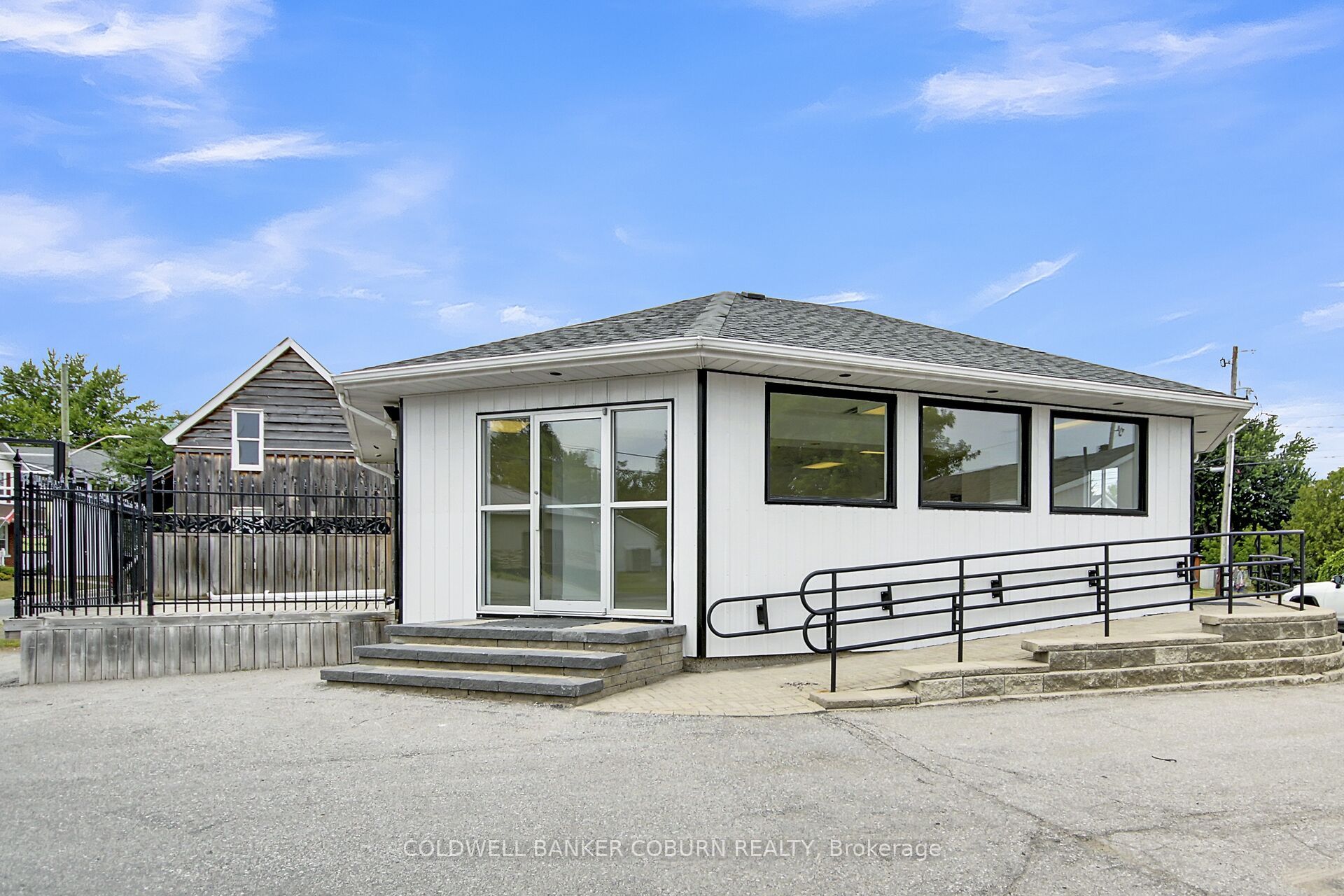 417 Rideau Street Property Photo 1
