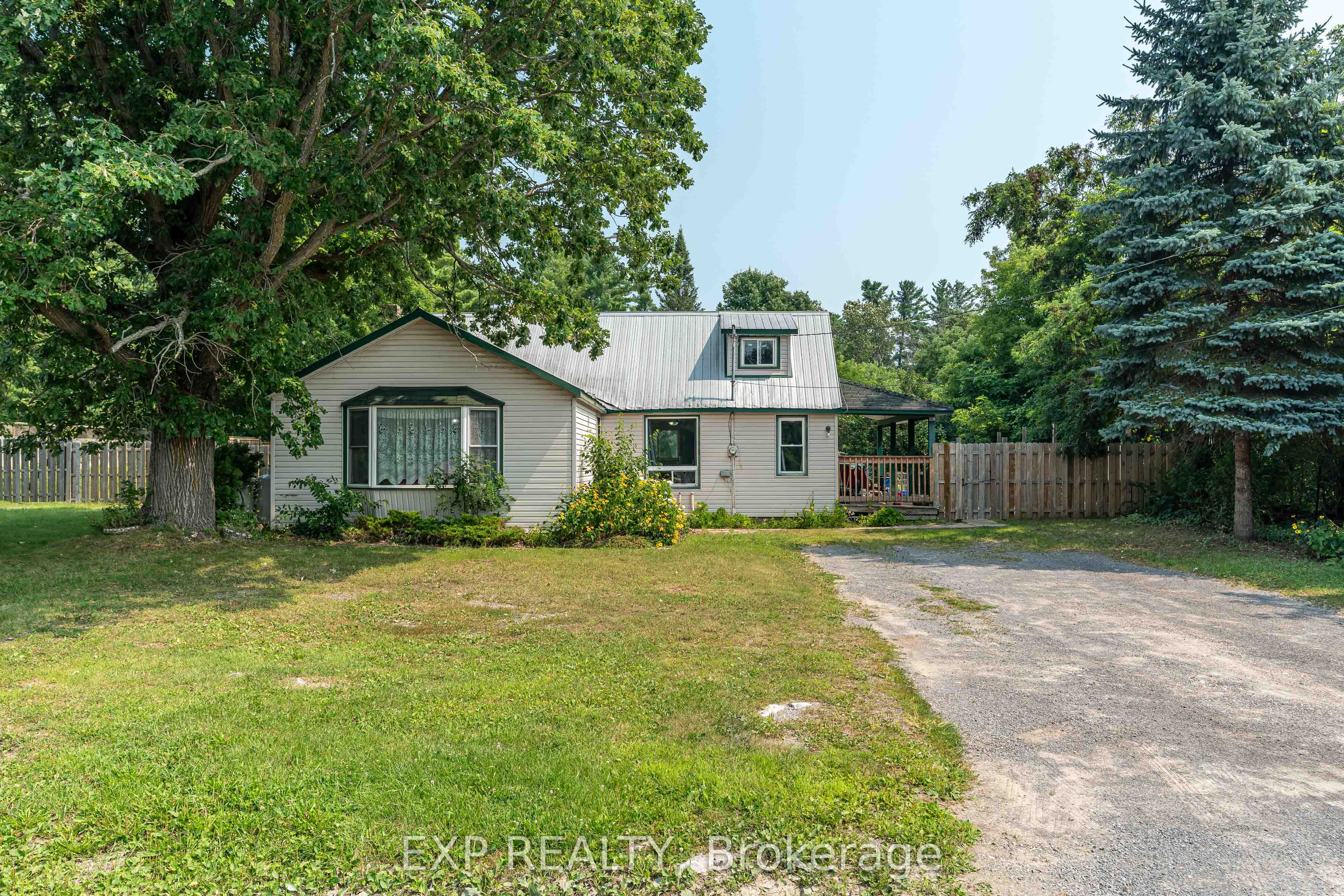 178 Burnstown Road Property Photo 1