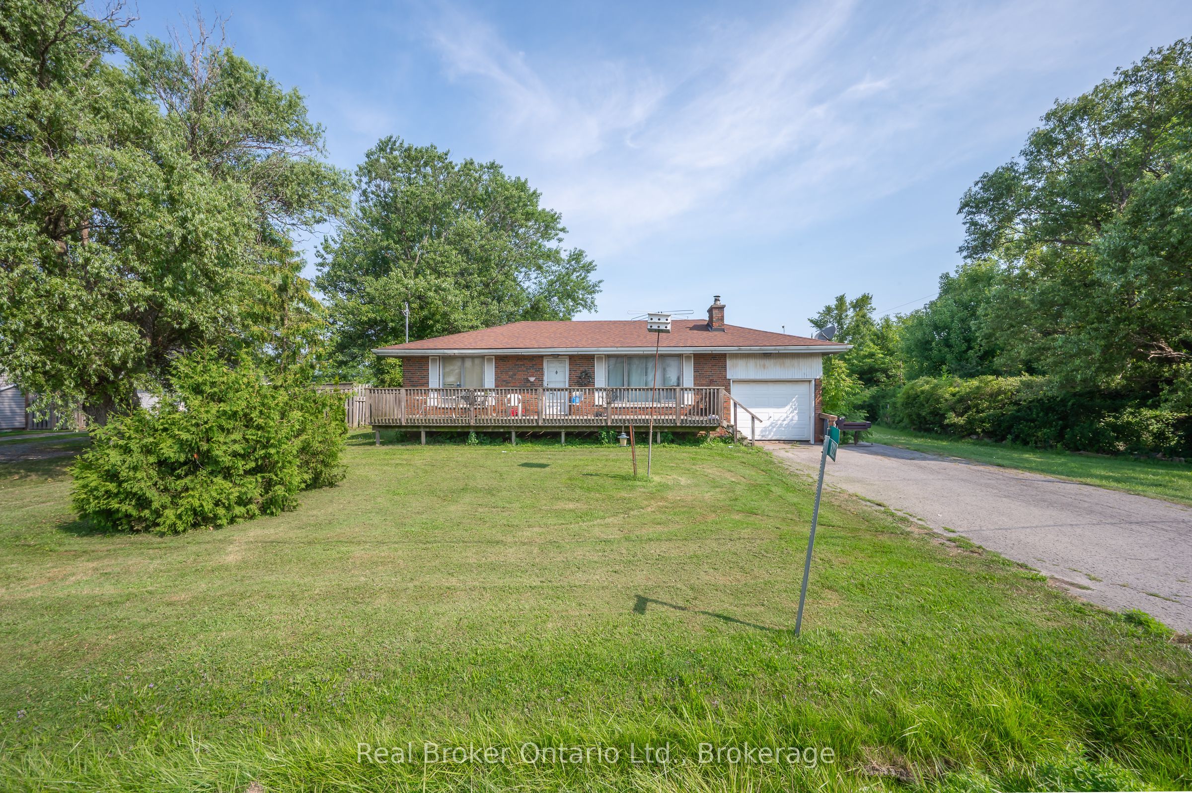 6221 Lyons Creek Road Property Photo 1
