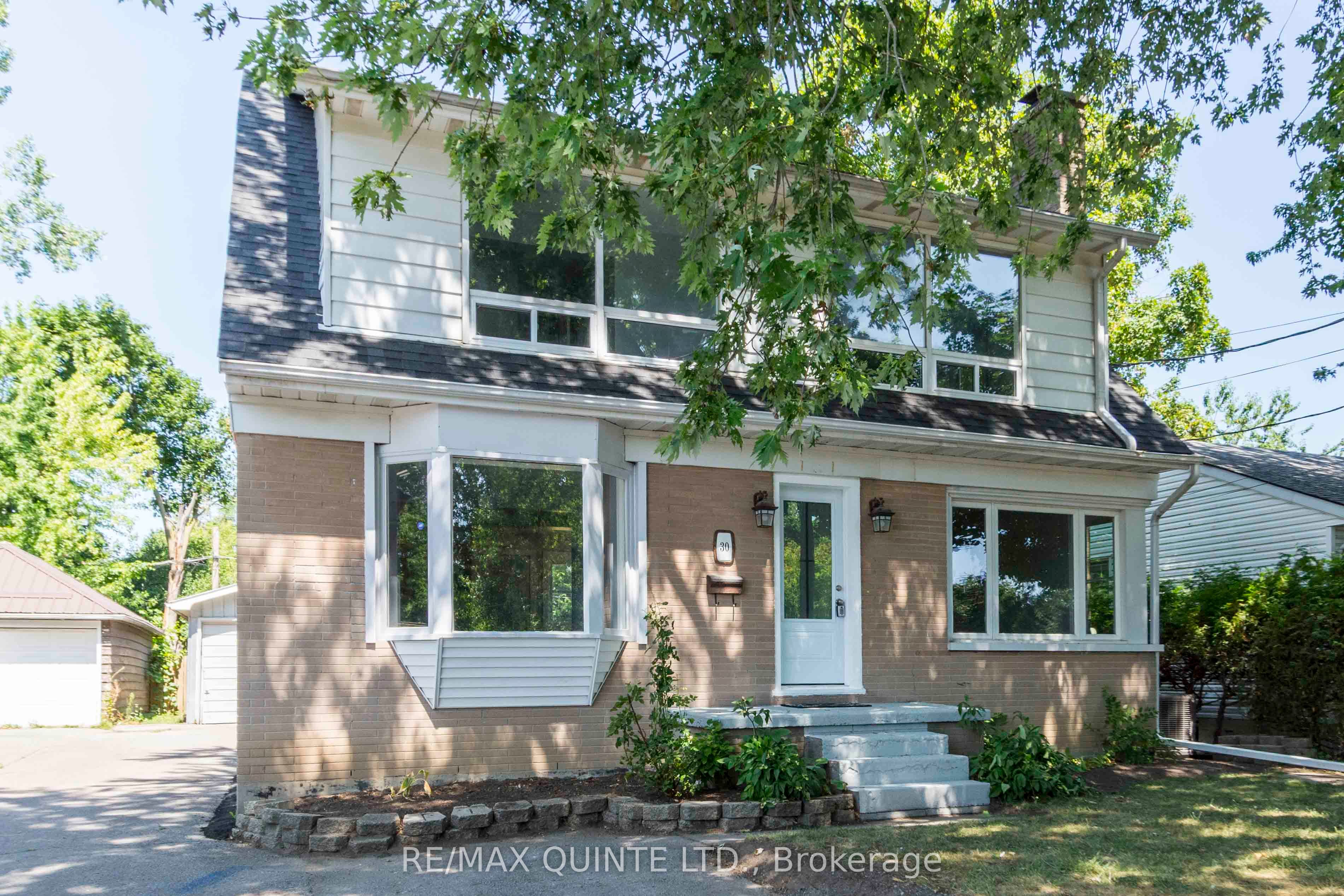 30 Southview Ave Property Photo 1