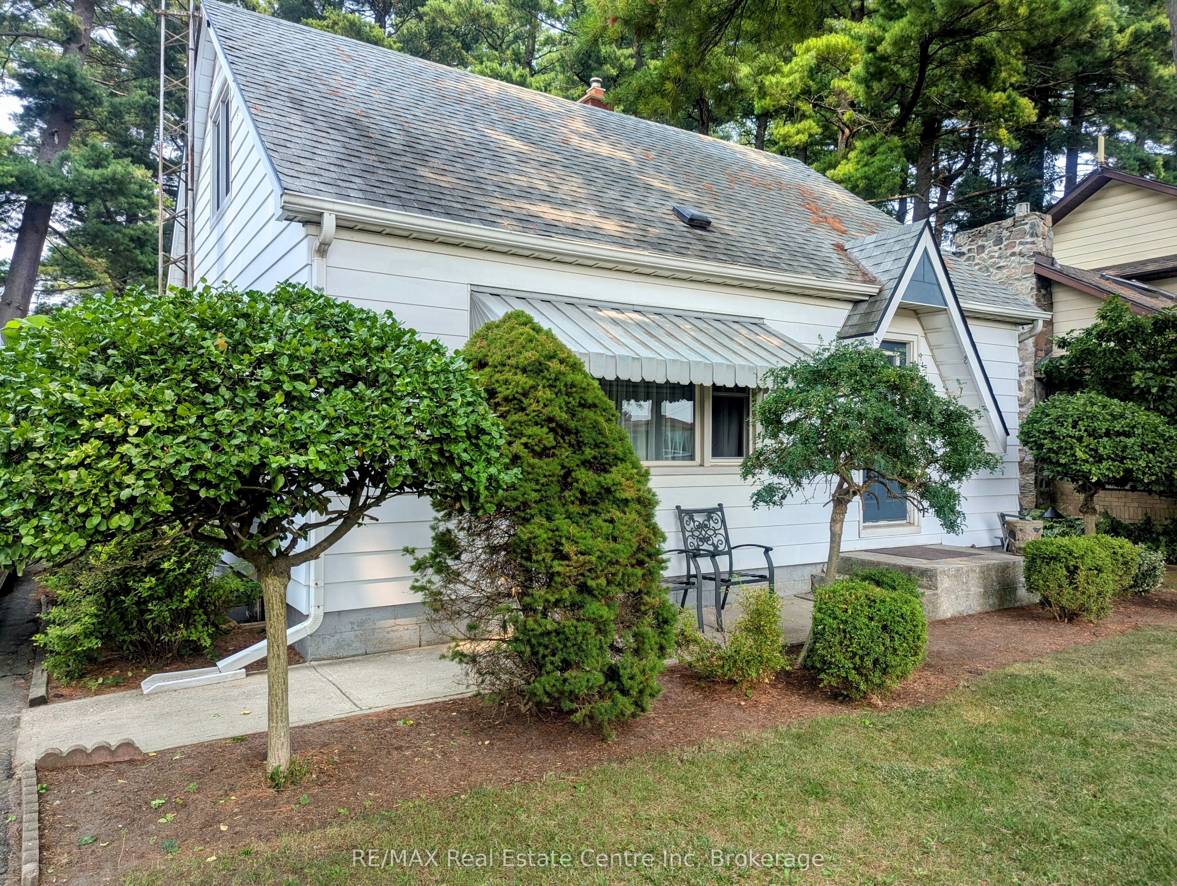 55 Wilson Avenue Property Photo 1