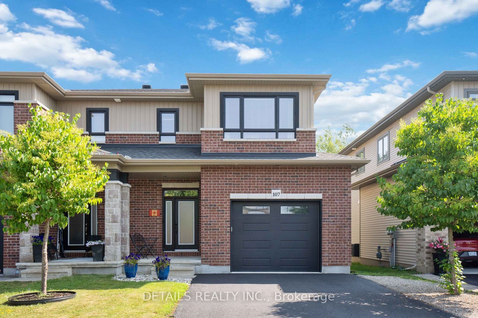 107 Dulmage Crescent Property Photo 1
