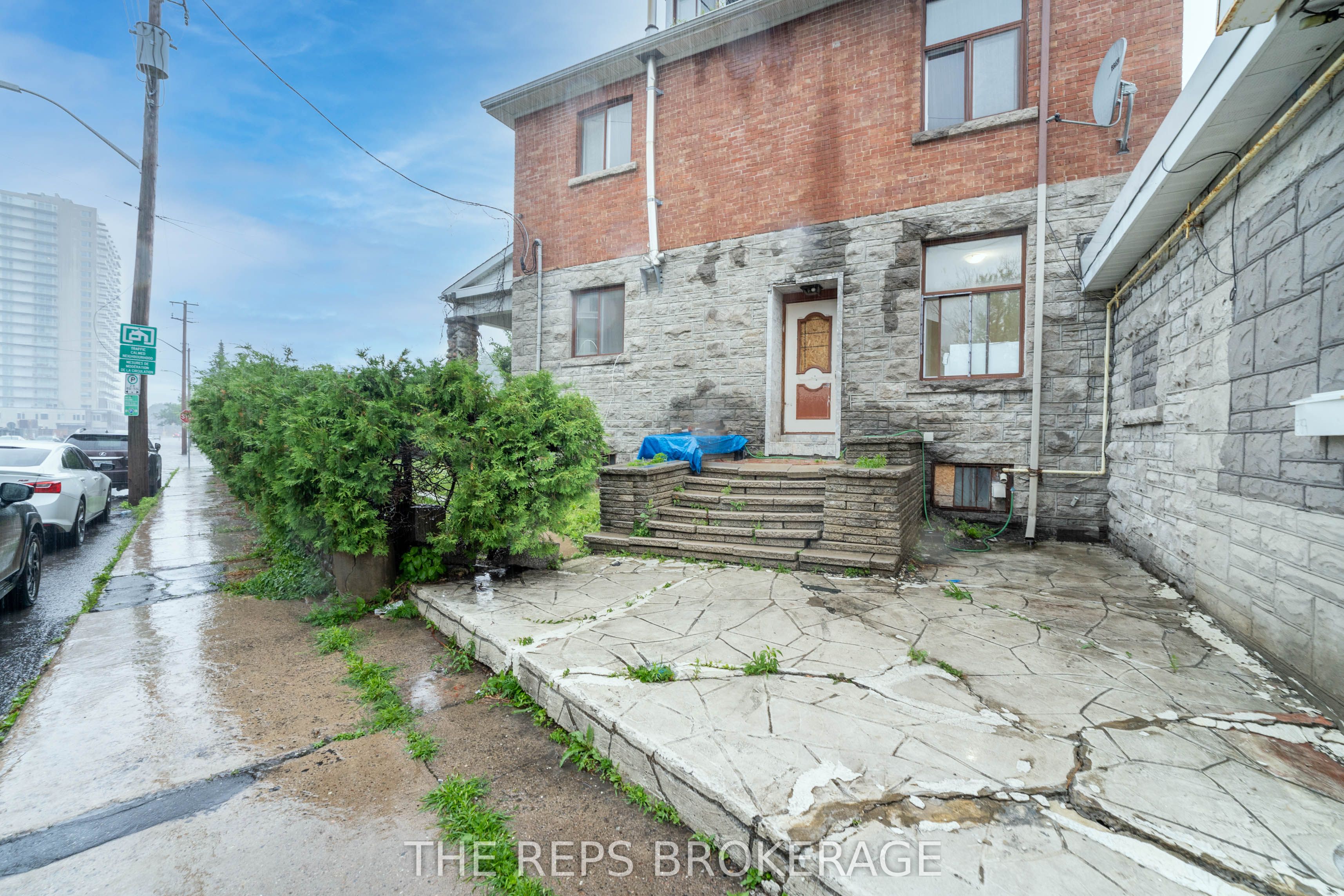 337 Montgomery St Property Photo 1