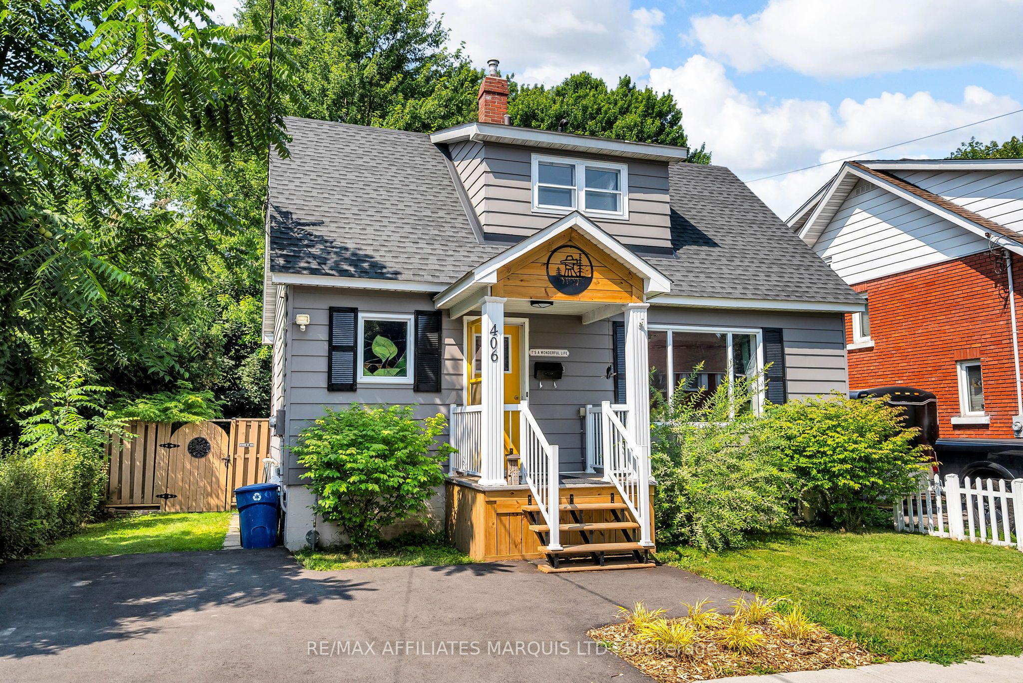 406 York St Property Photo 1