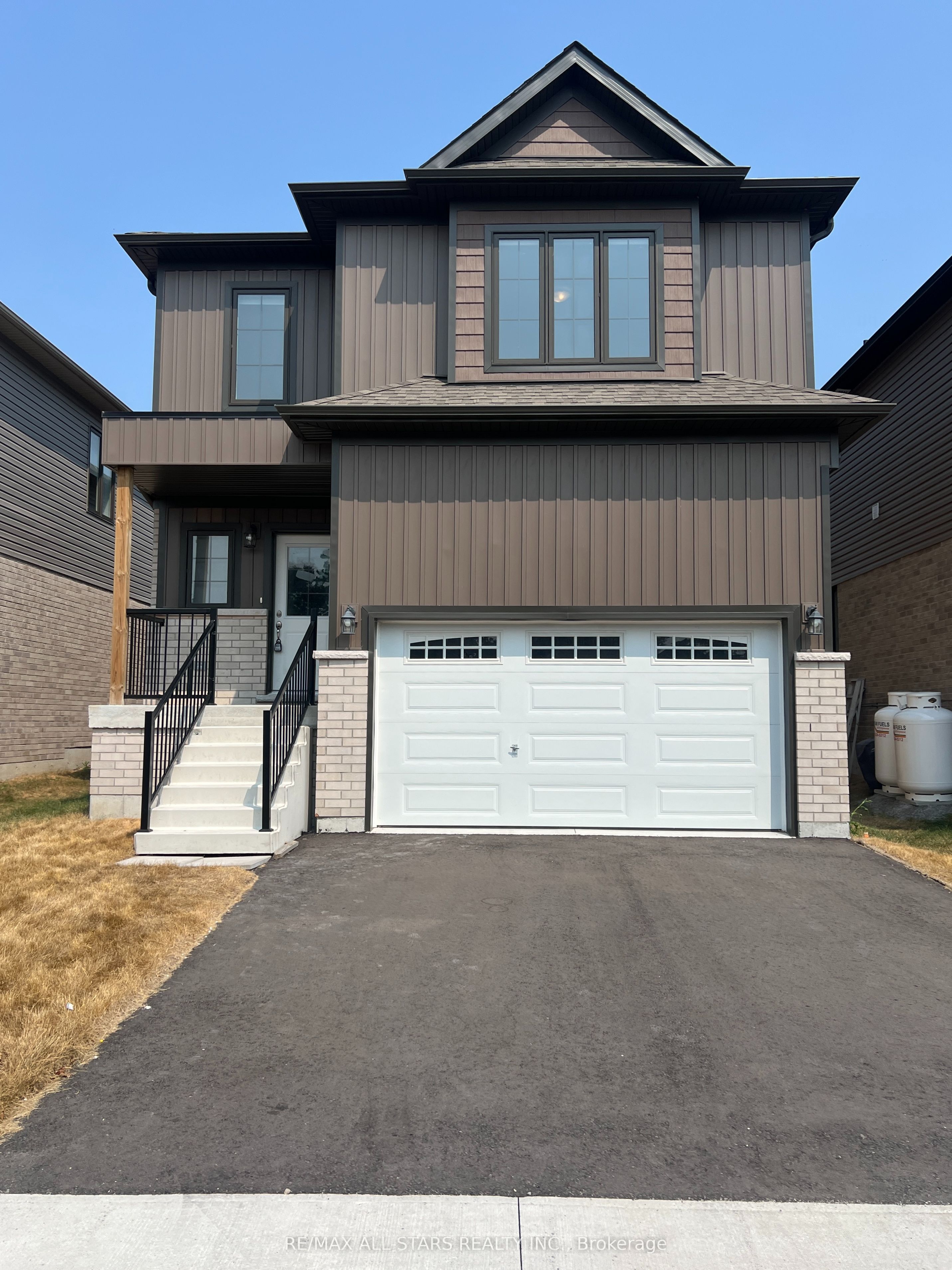 18 Hillcroft Way Property Photo 1