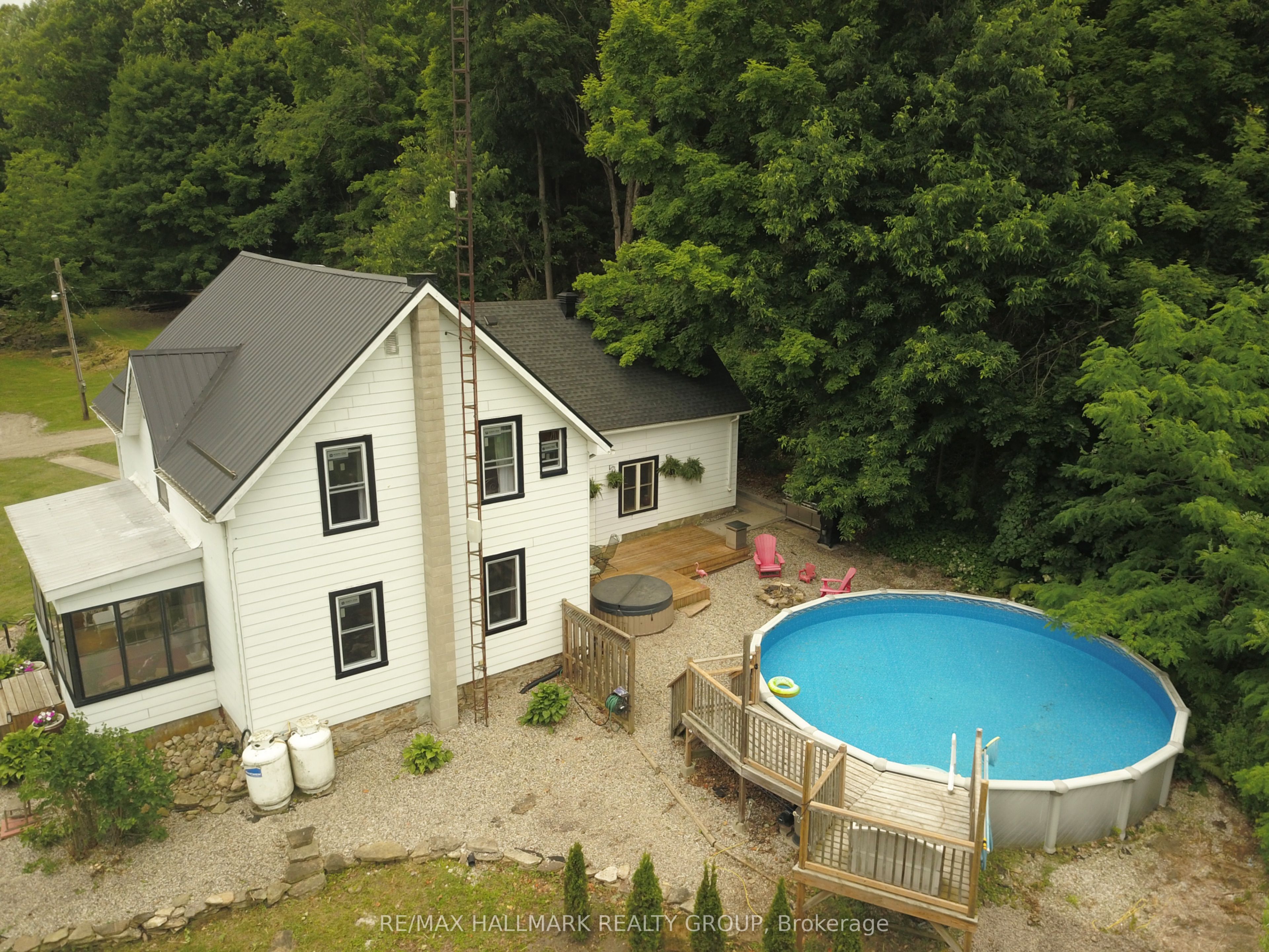 109 Quabbin Road W Property Photo 1