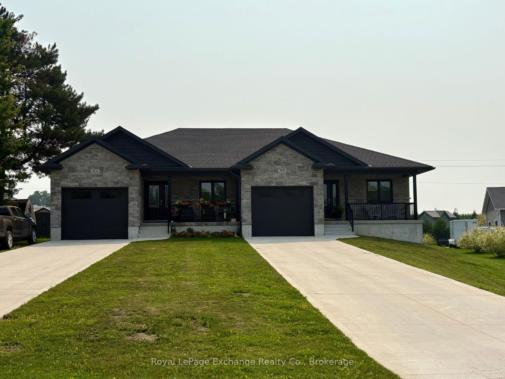36 Jordan Cres Property Photo 1