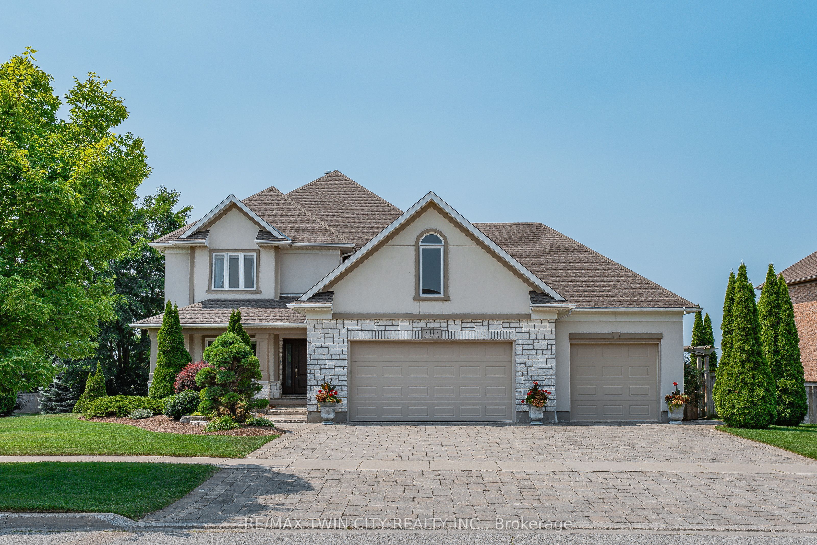 11 Milne Drive Property Photo 1