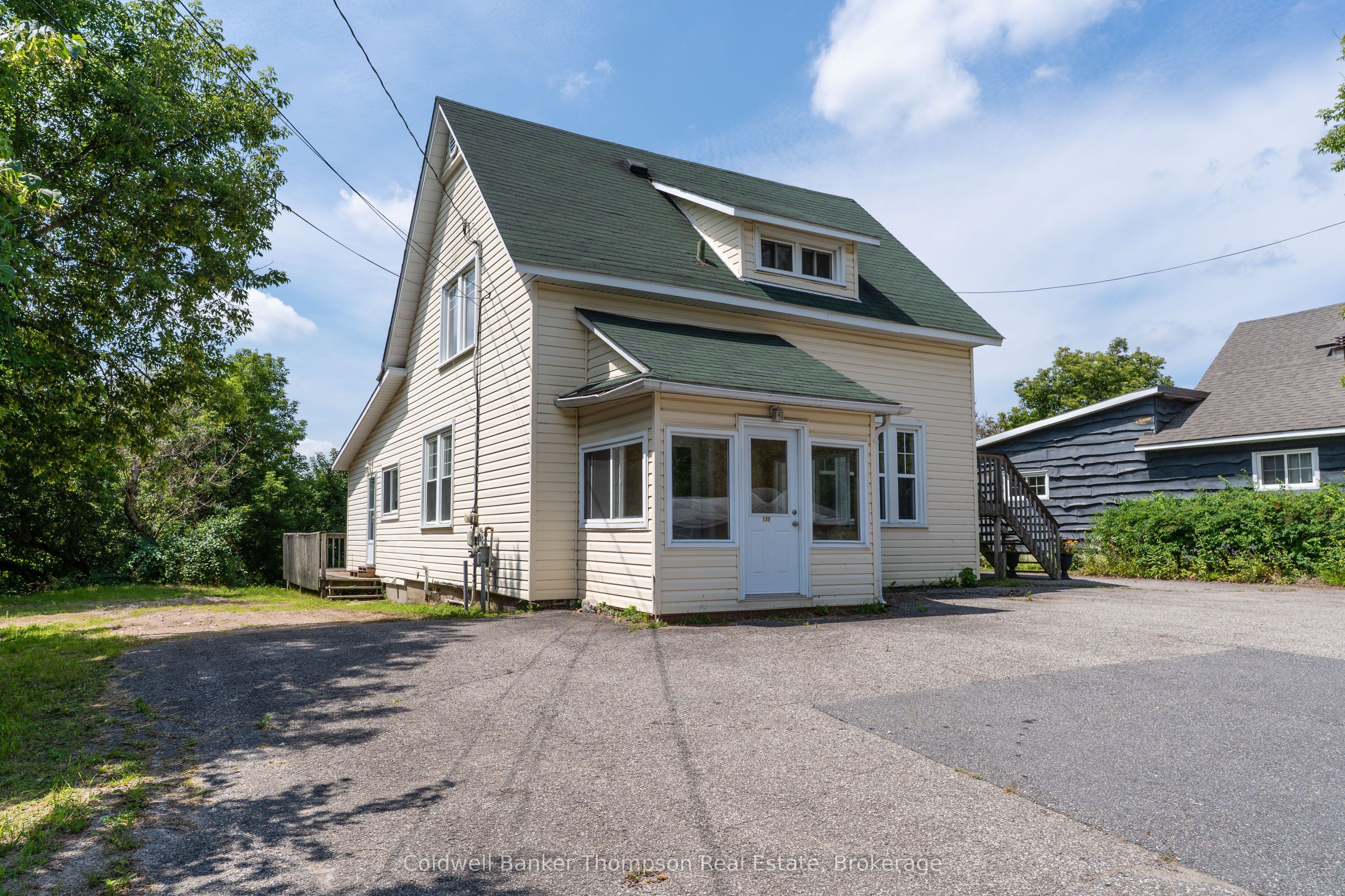 135 Ontario Street Property Photo 1