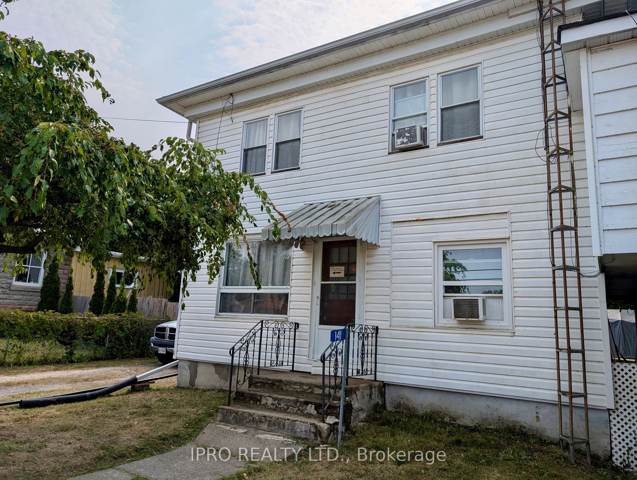141 Main Street Property Photo 1