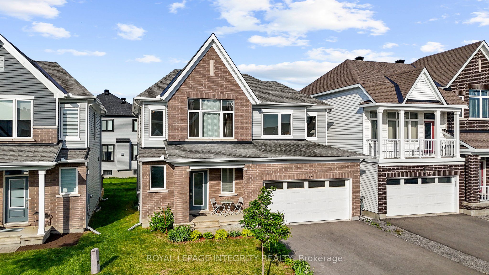 724 Vennecy Terrace Property Photo 1
