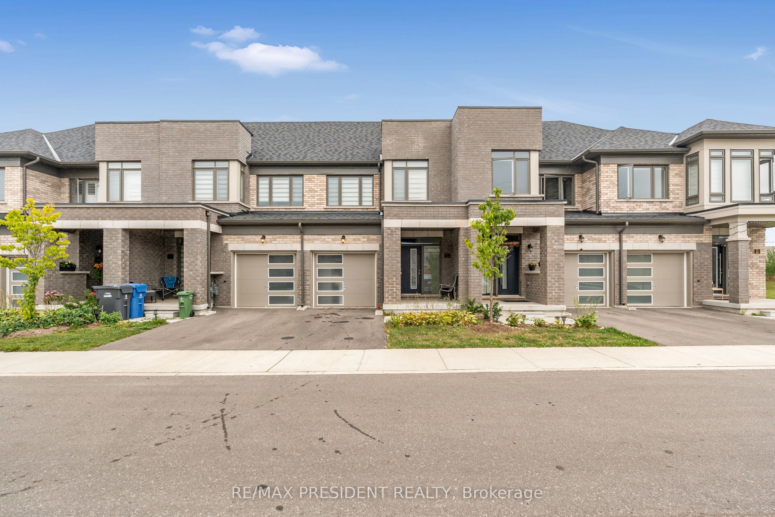 166 Deerpath Dr Property Photo 1