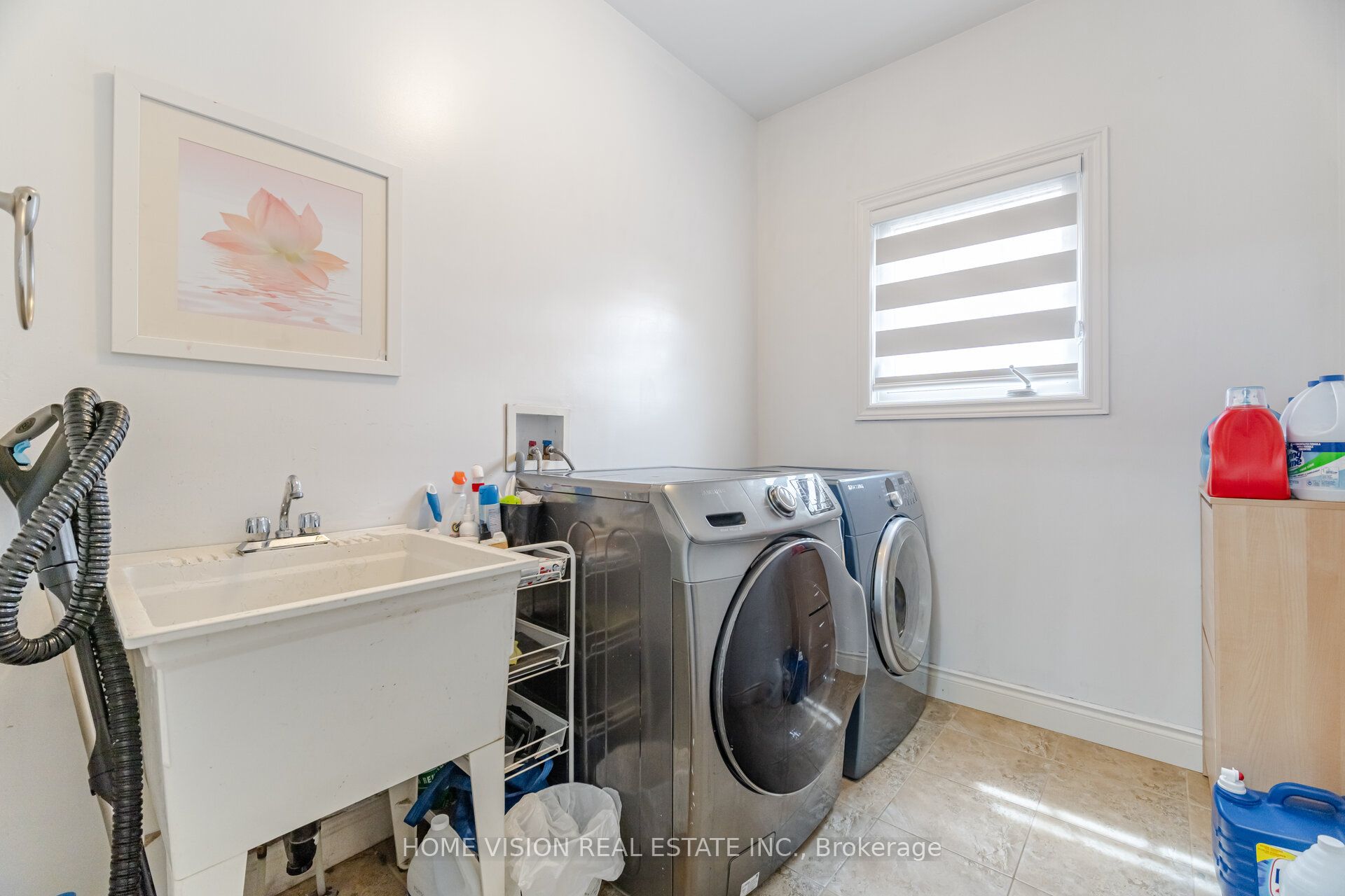 595 Firefly Drive S Property Photo 28