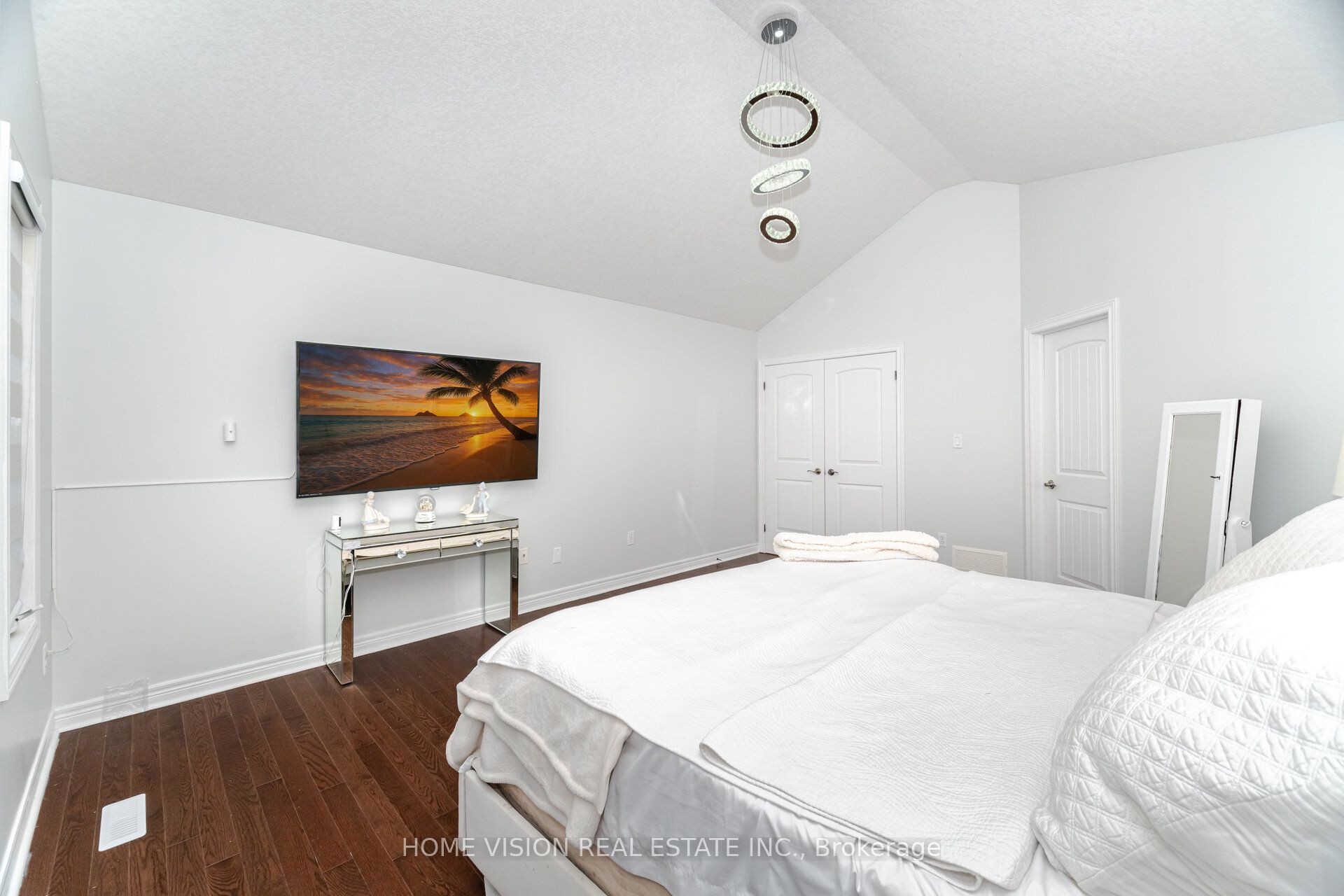 595 Firefly Drive S Property Photo 32