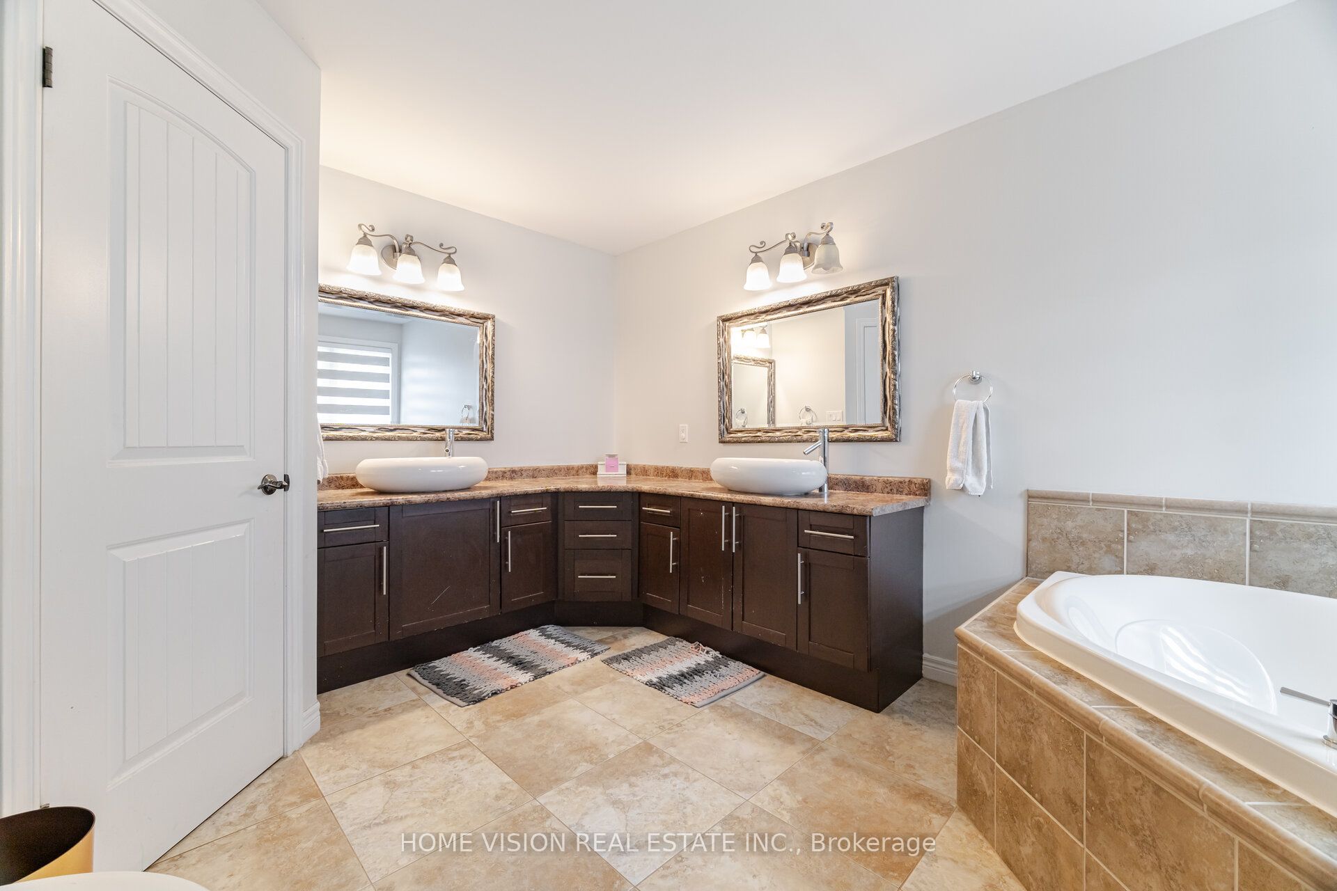 595 Firefly Drive S Property Photo 35