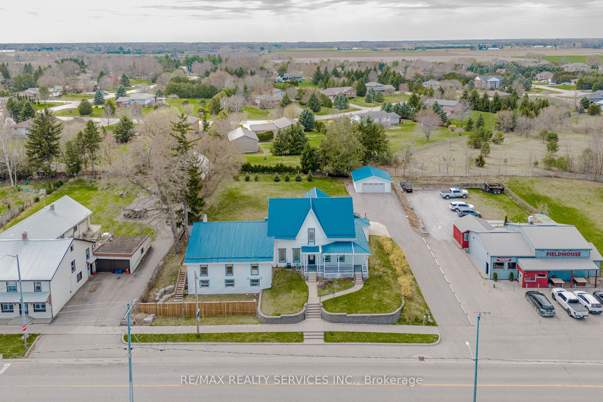 51 Simcoe St Property Photo 1