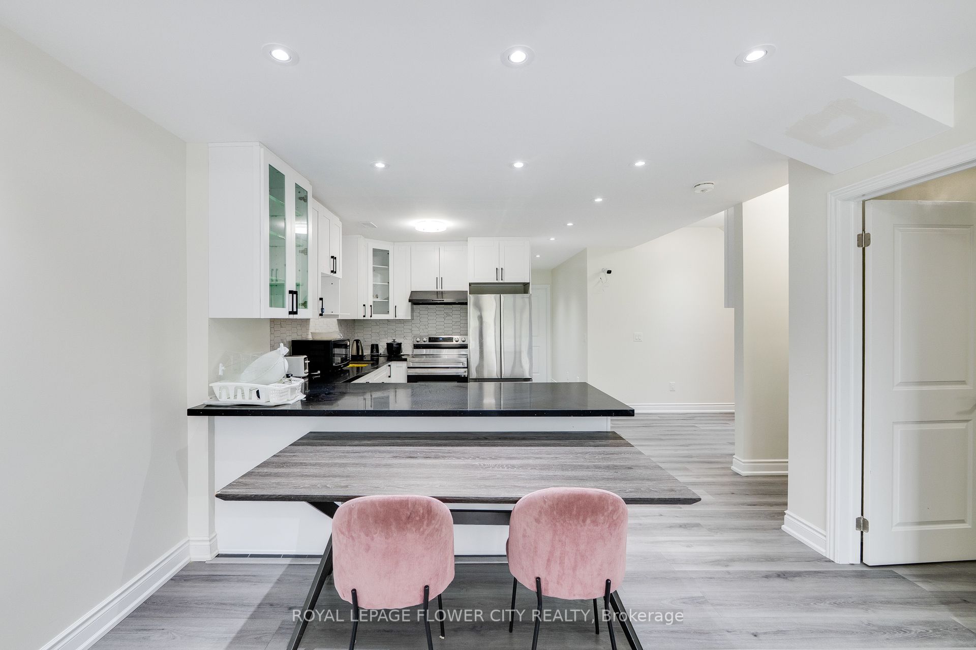 588 Beckview Crescent Property Photo 10