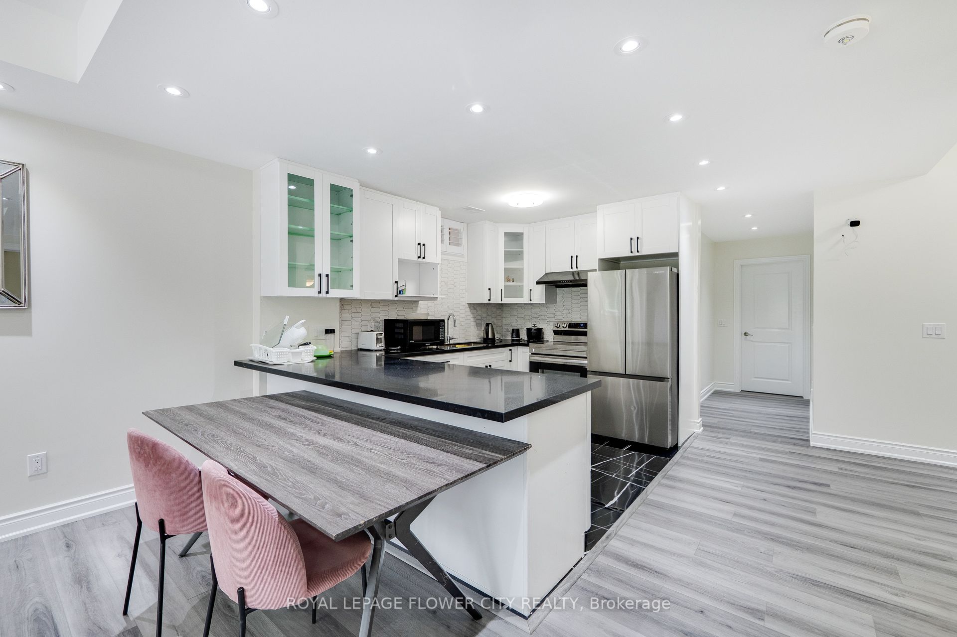 588 Beckview Crescent Property Photo 11