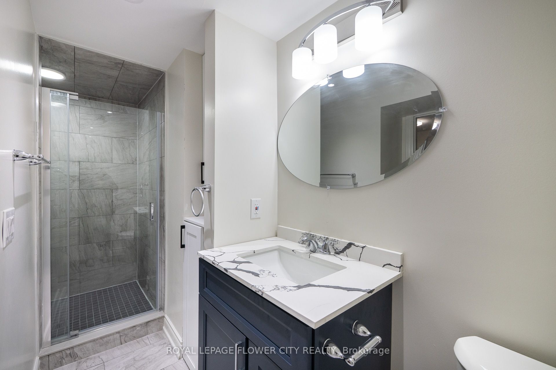 588 Beckview Crescent Property Photo 24