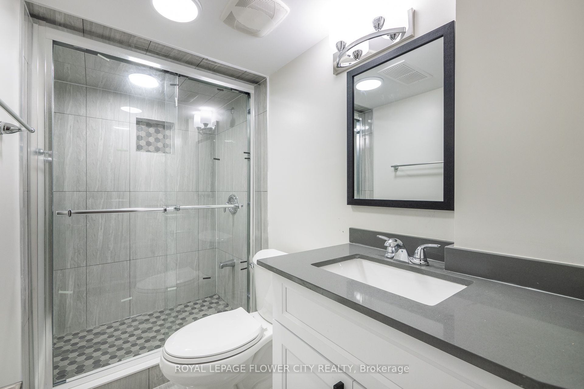 588 Beckview Crescent Property Photo 30