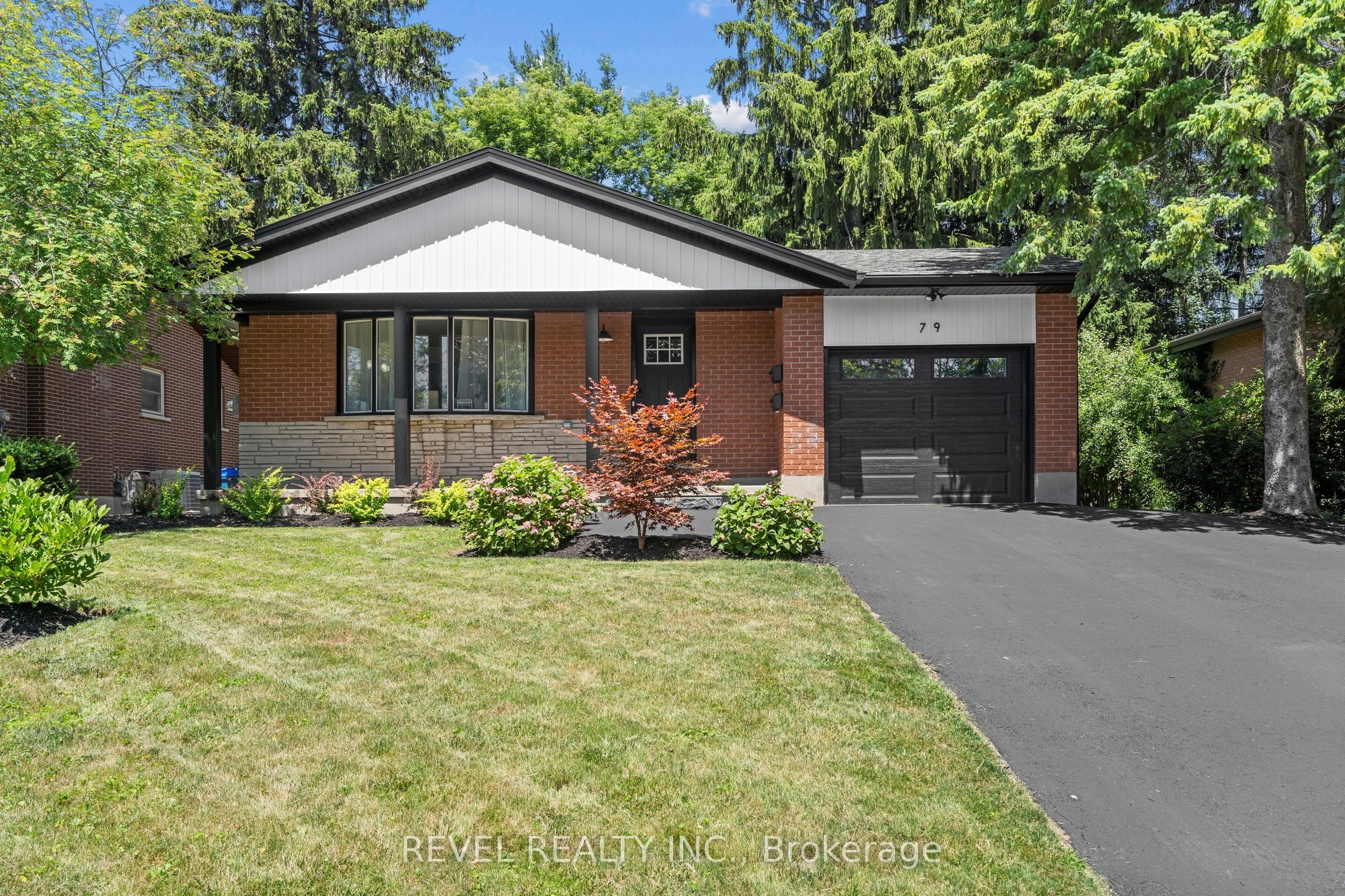 79 Inwood Crescent Property Photo 1