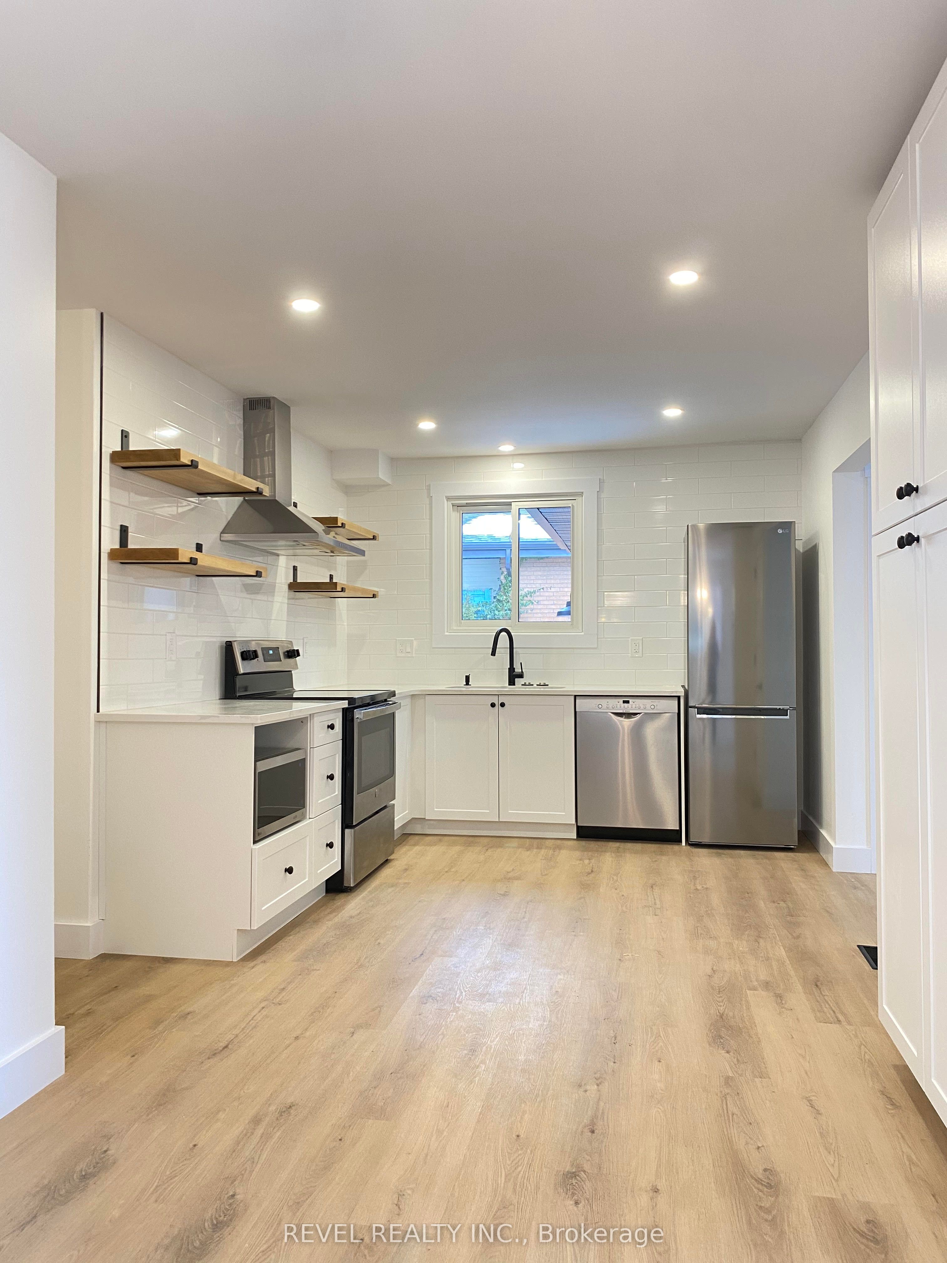 79 Inwood Crescent Property Photo 5