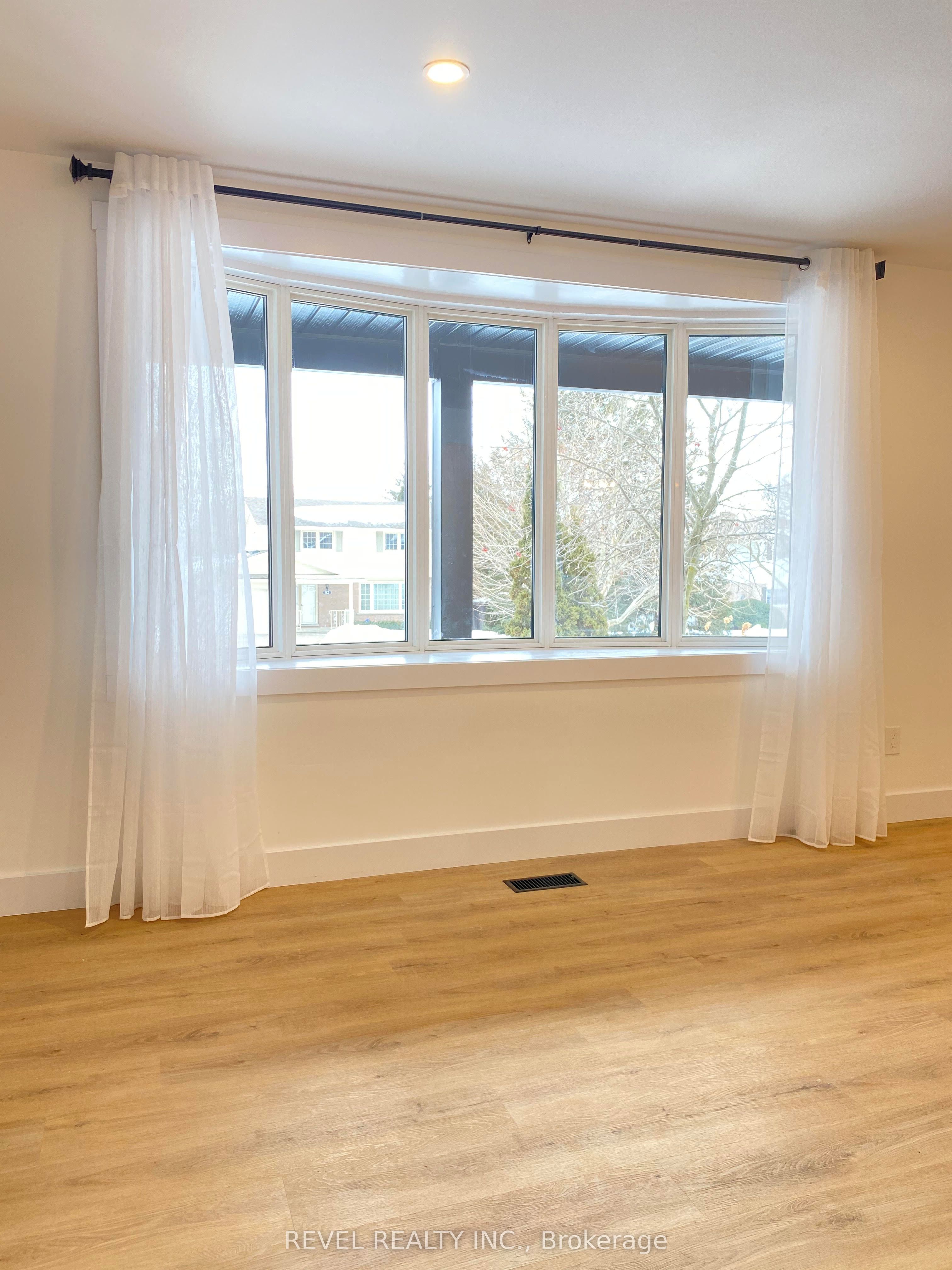 79 Inwood Crescent Property Photo 8