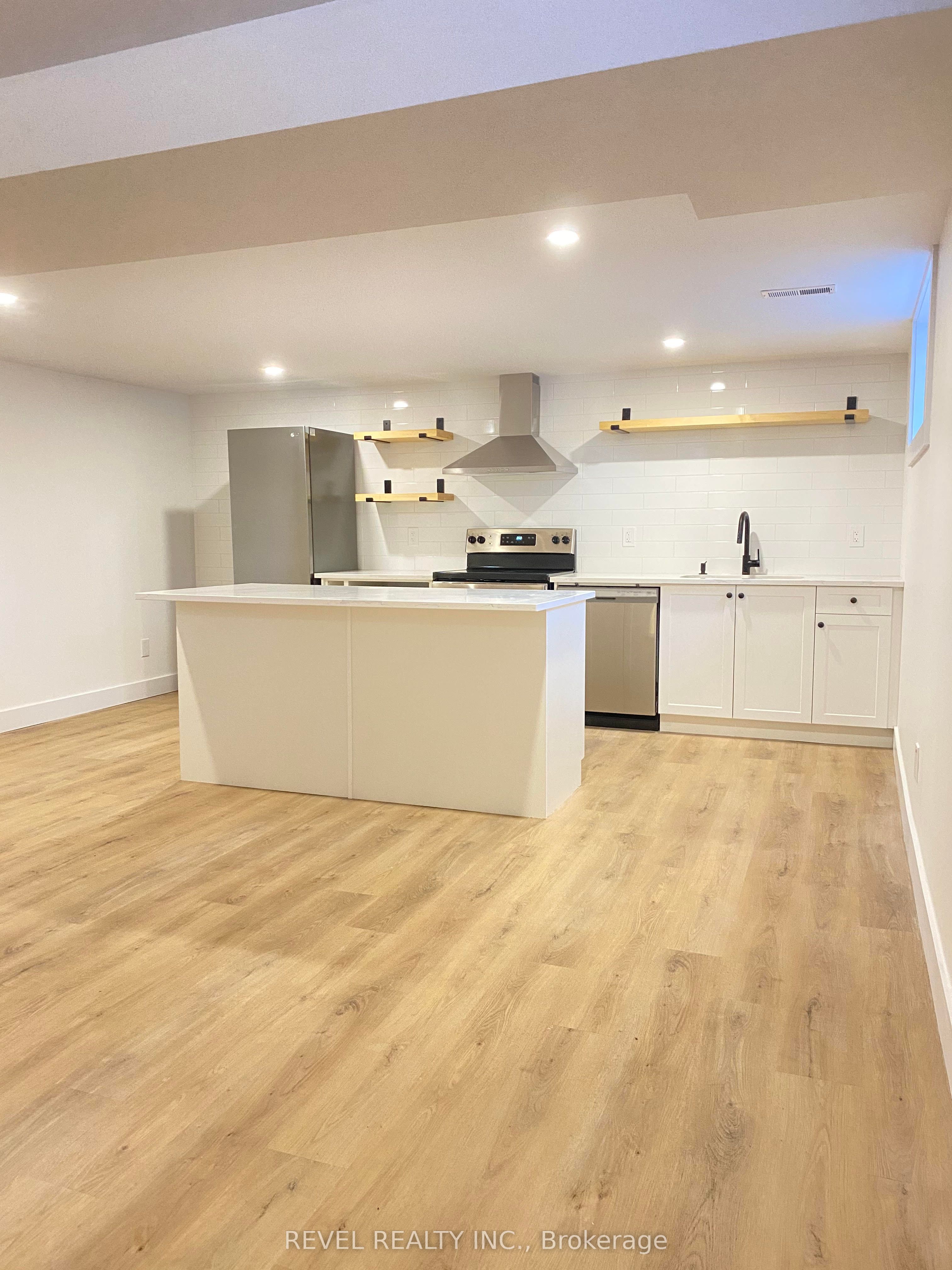 79 Inwood Crescent Property Photo 14