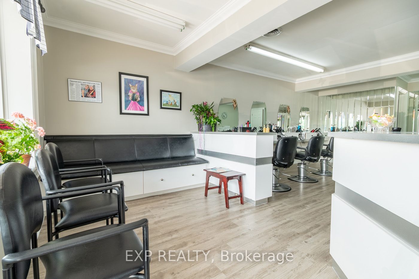 126 Town Line Road W Property Photo 1