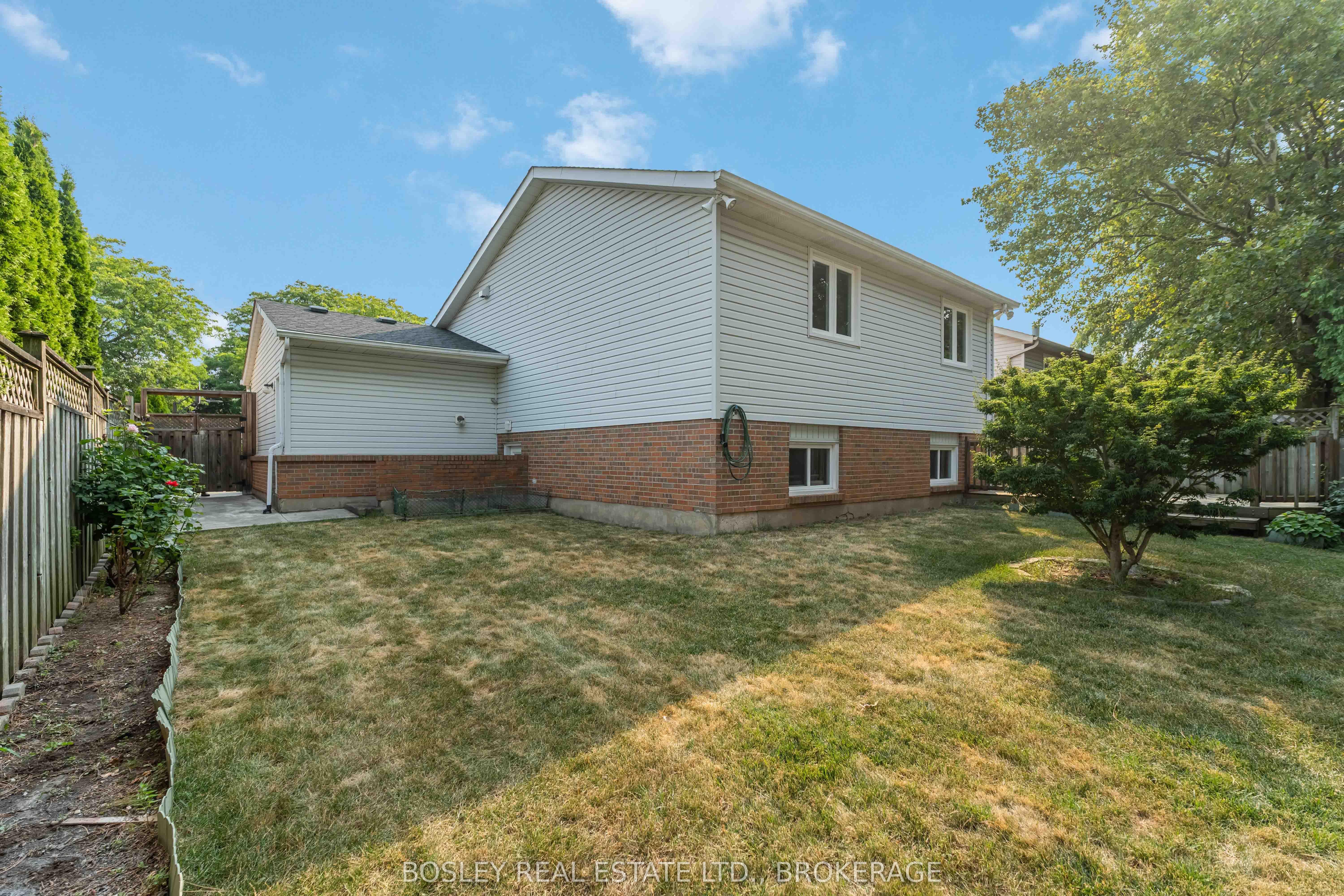 51 The Meadows Street Property Photo 34