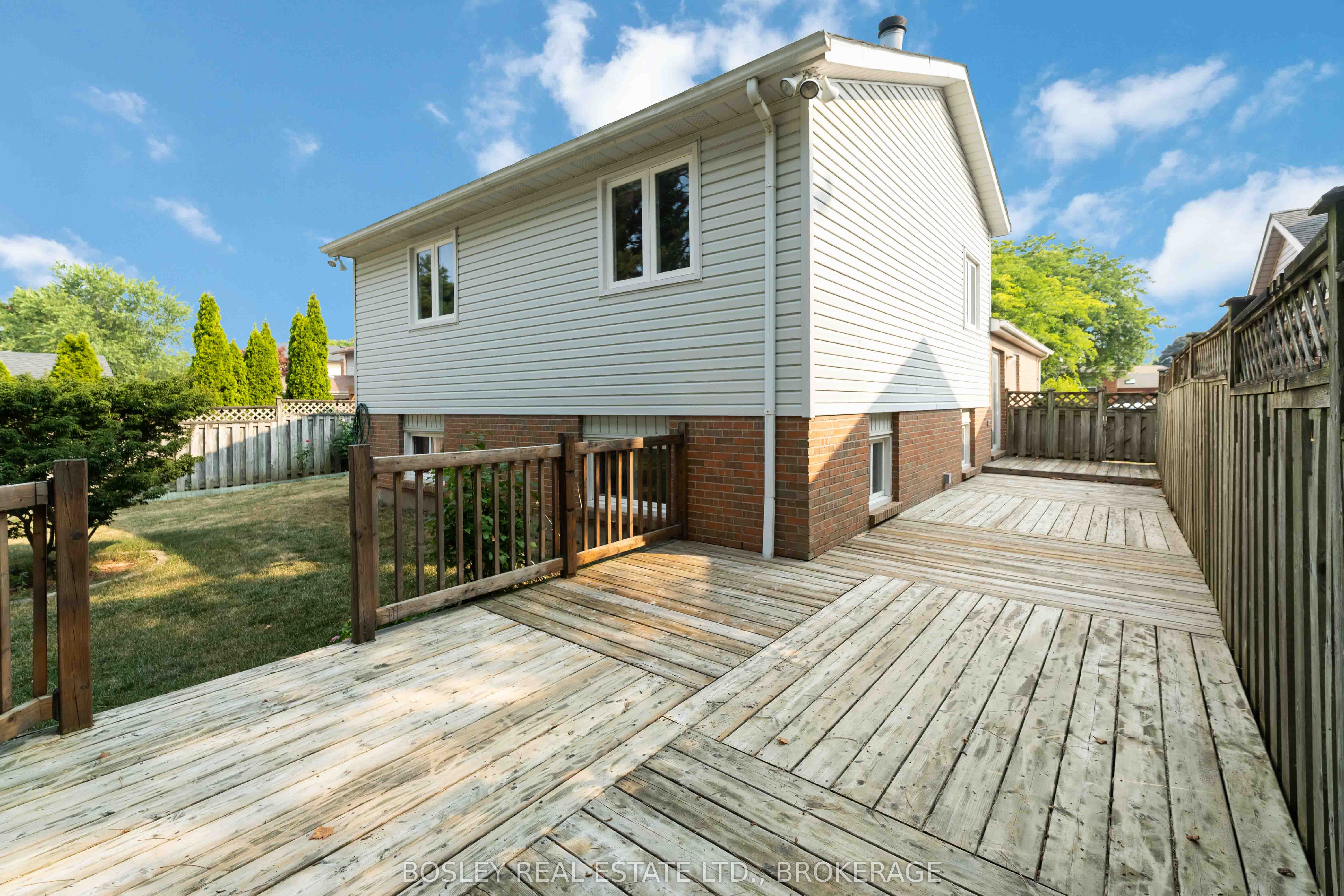 51 The Meadows Street Property Photo 36