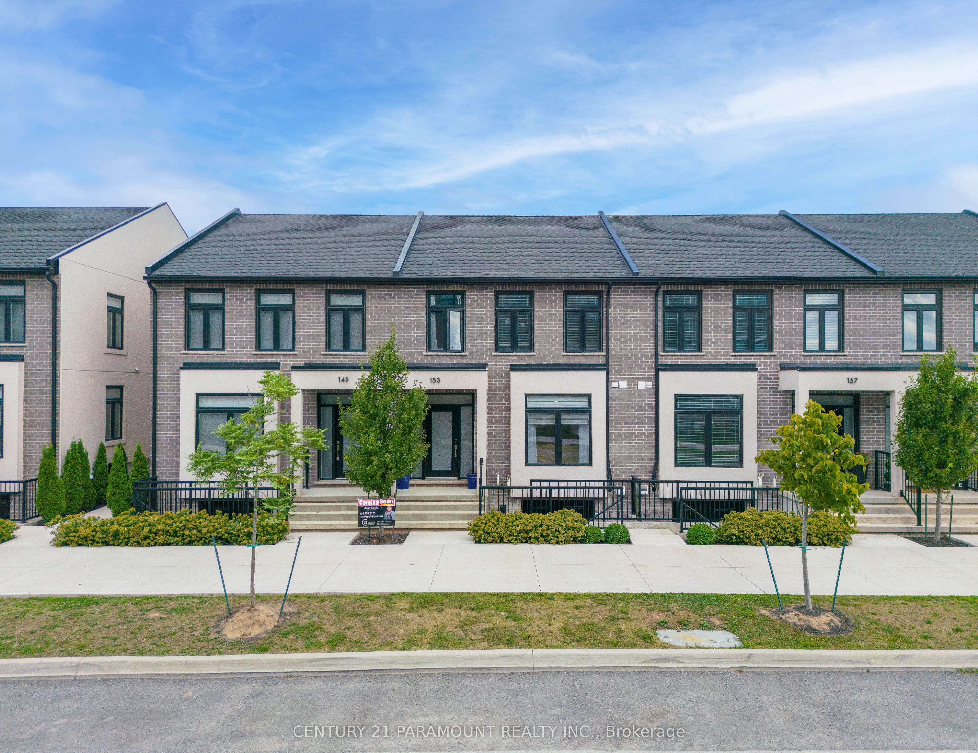 153 Summersides Boulevard Property Photo 1