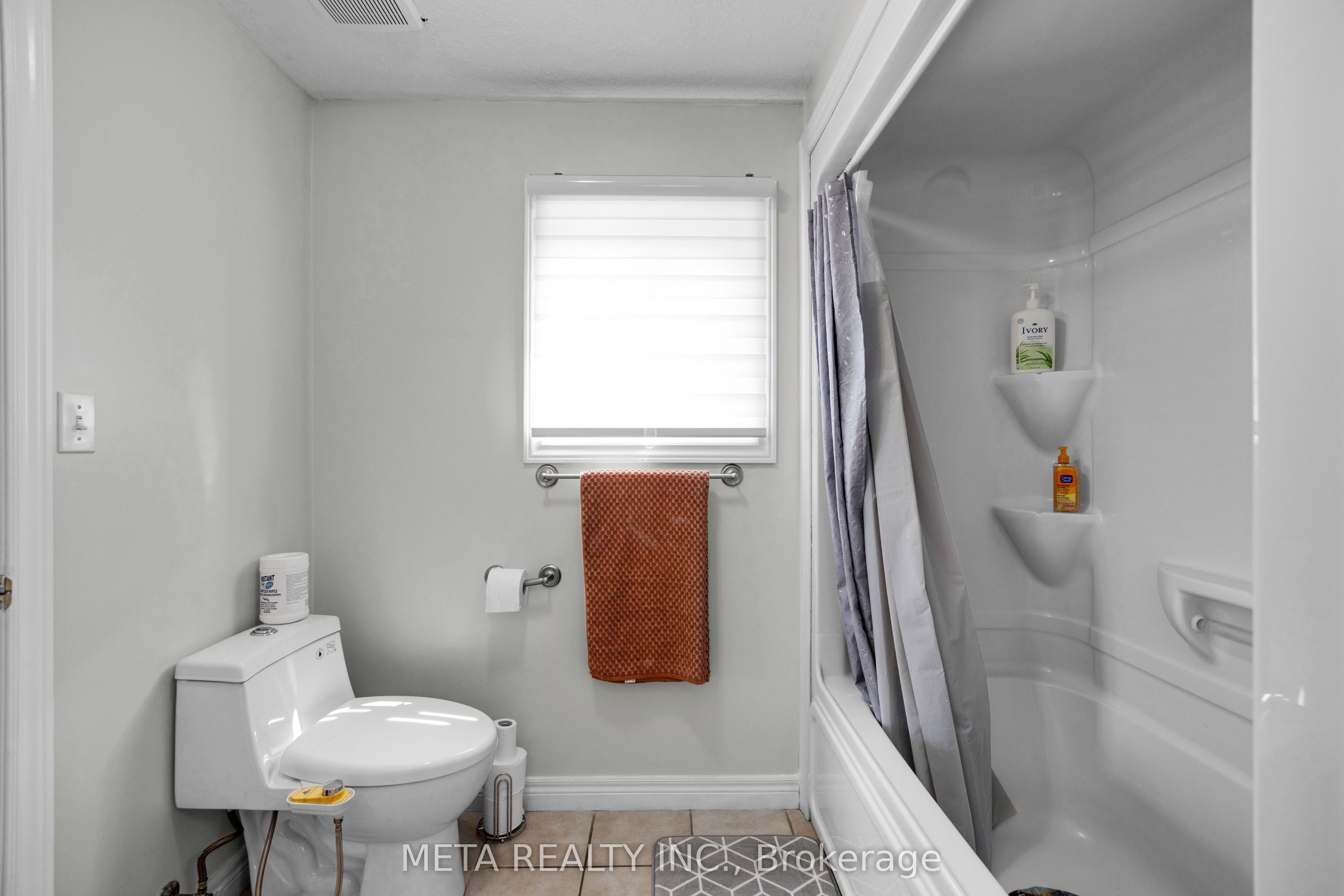497 Langlaw Drive E Property Photo 26