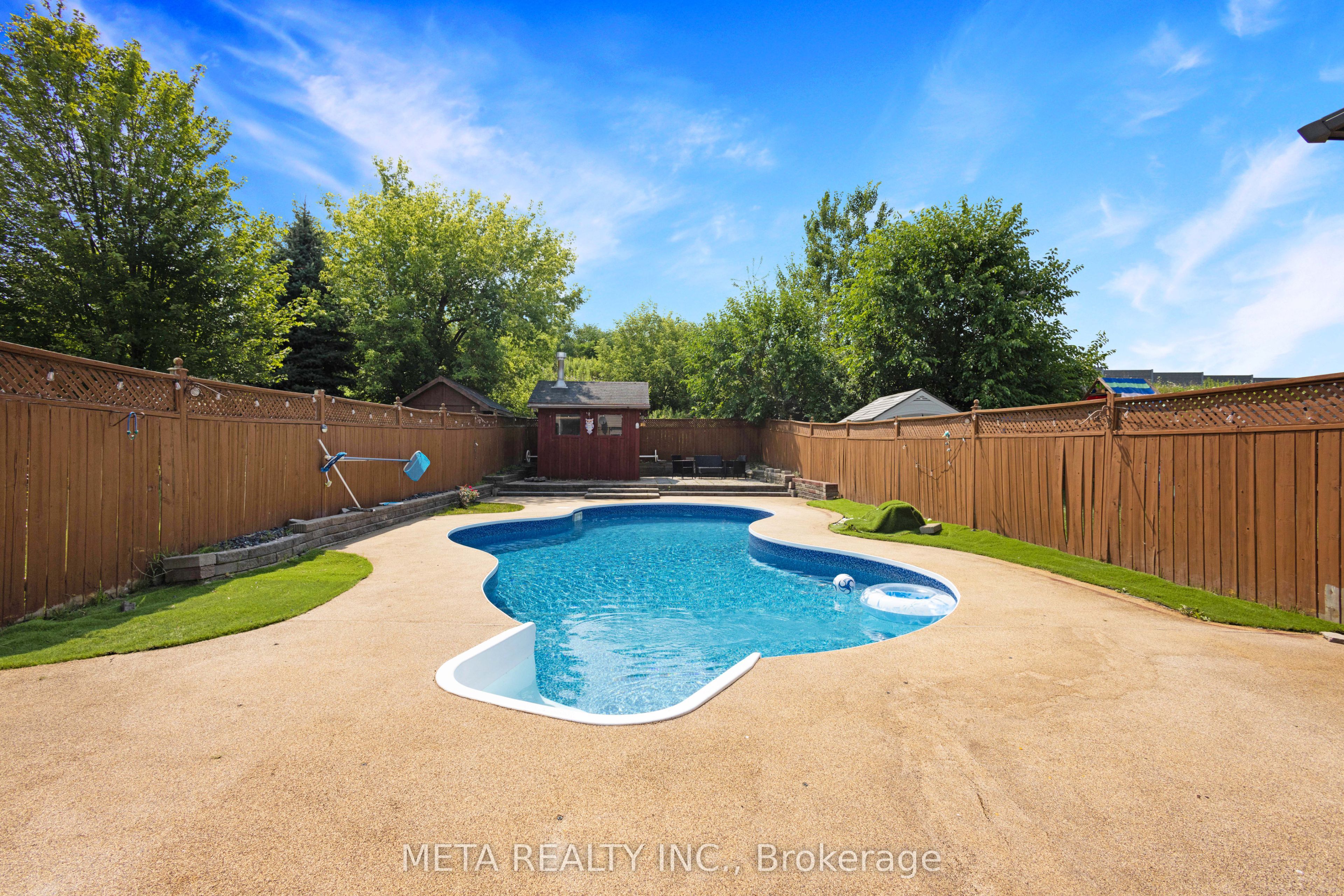 497 Langlaw Drive E Property Photo 37