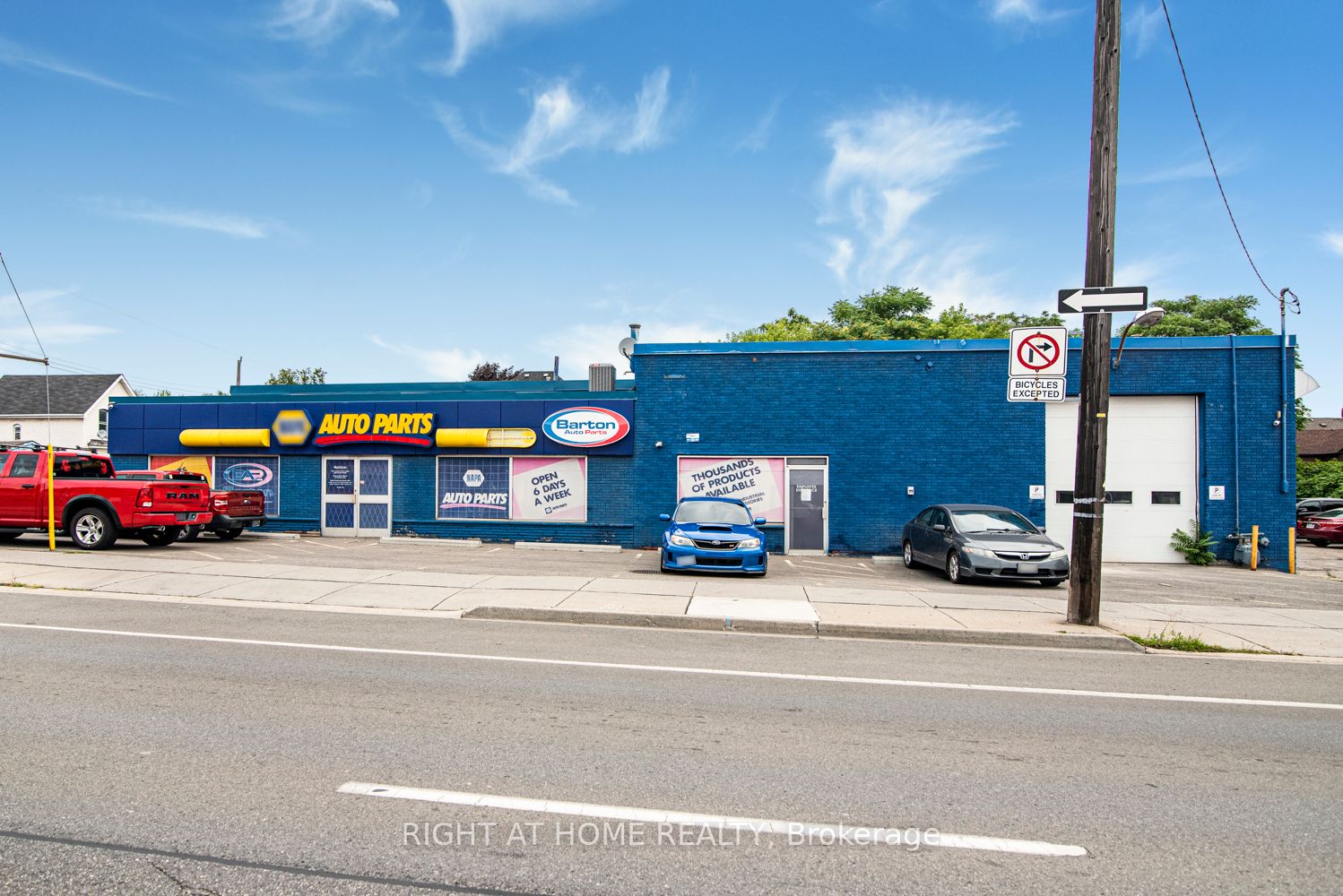 361 Cannon Street E Property Photo 4