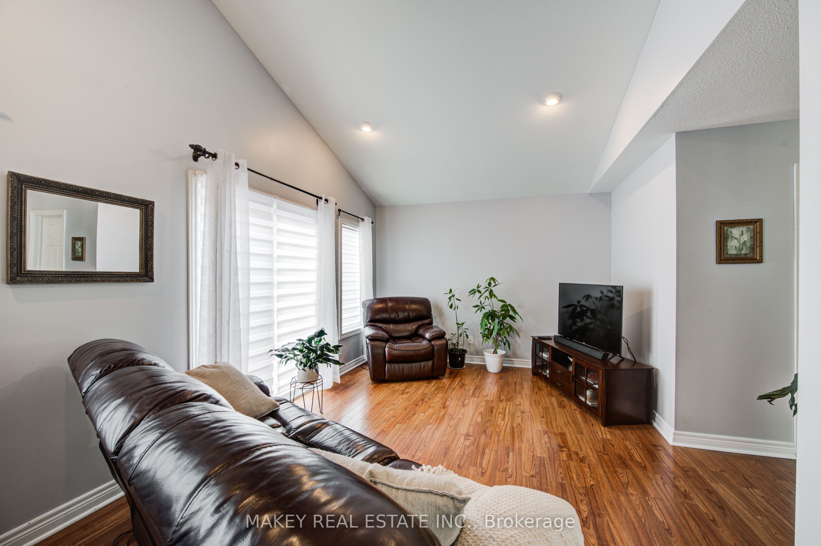 541 Alberta Avenue Property Photo 13