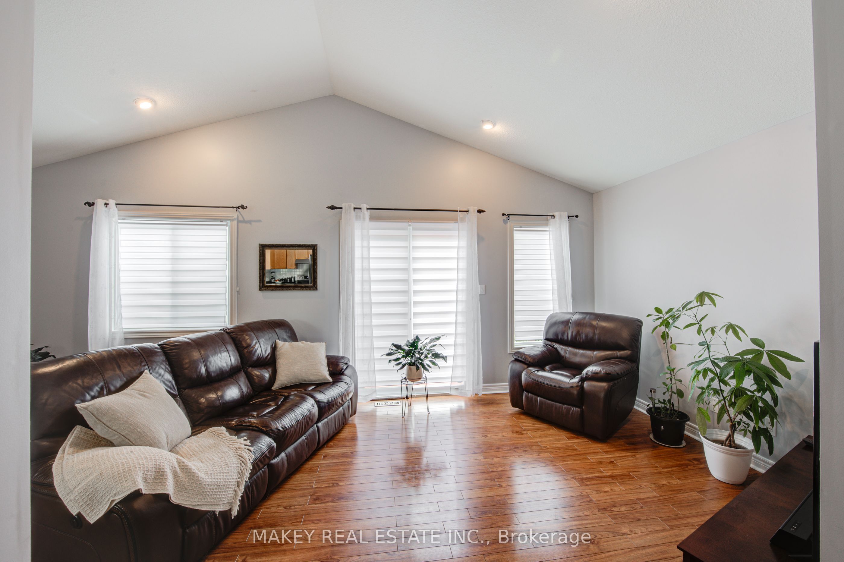 541 Alberta Avenue Property Photo 14