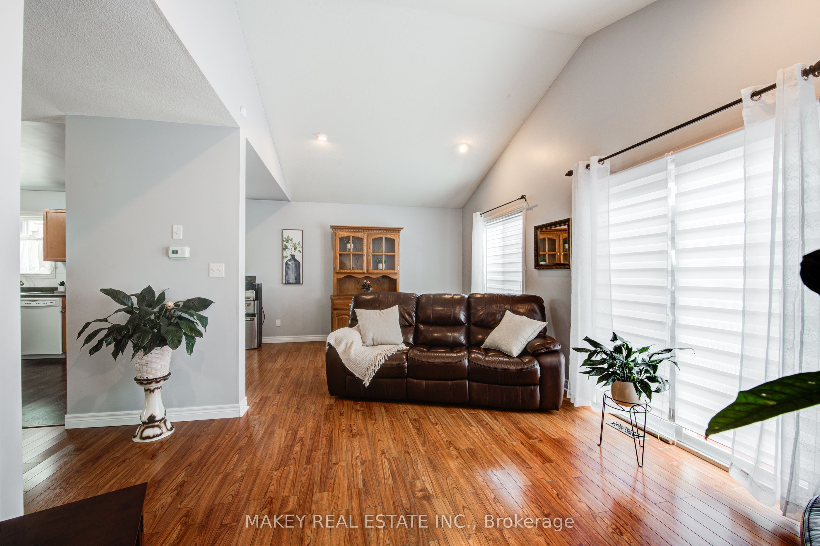 541 Alberta Avenue Property Photo 15