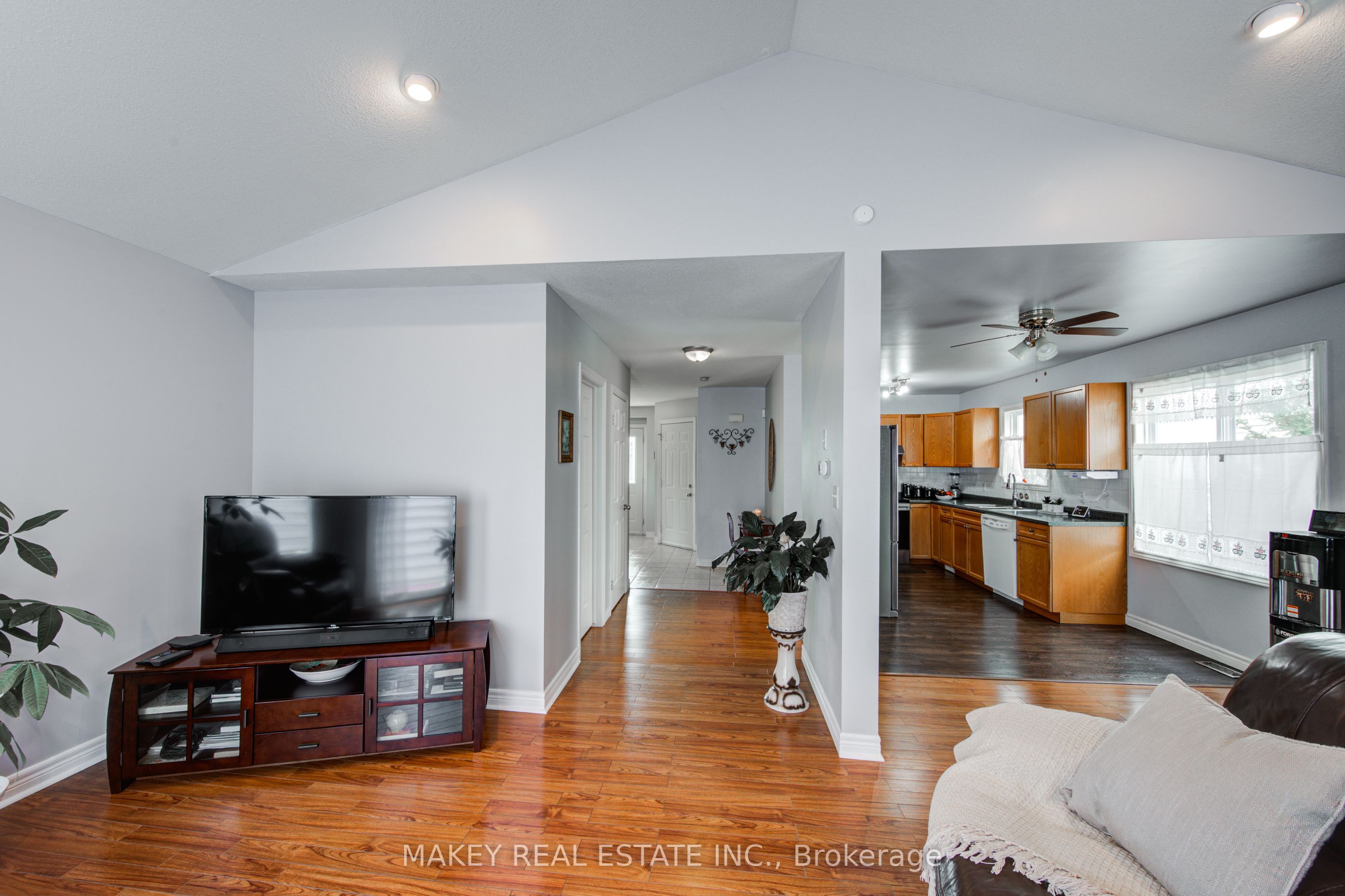 541 Alberta Avenue Property Photo 17