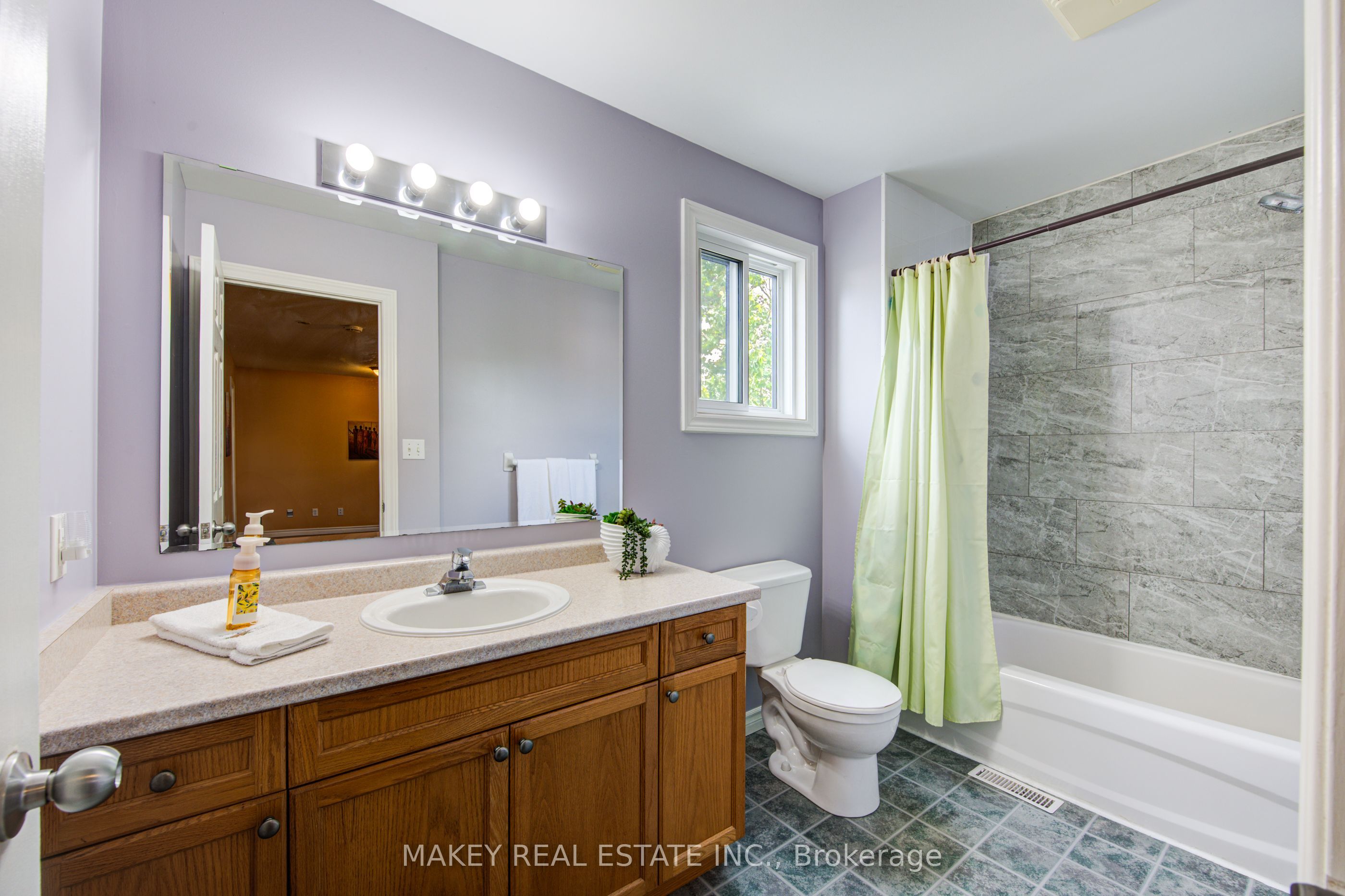 541 Alberta Avenue Property Photo 33