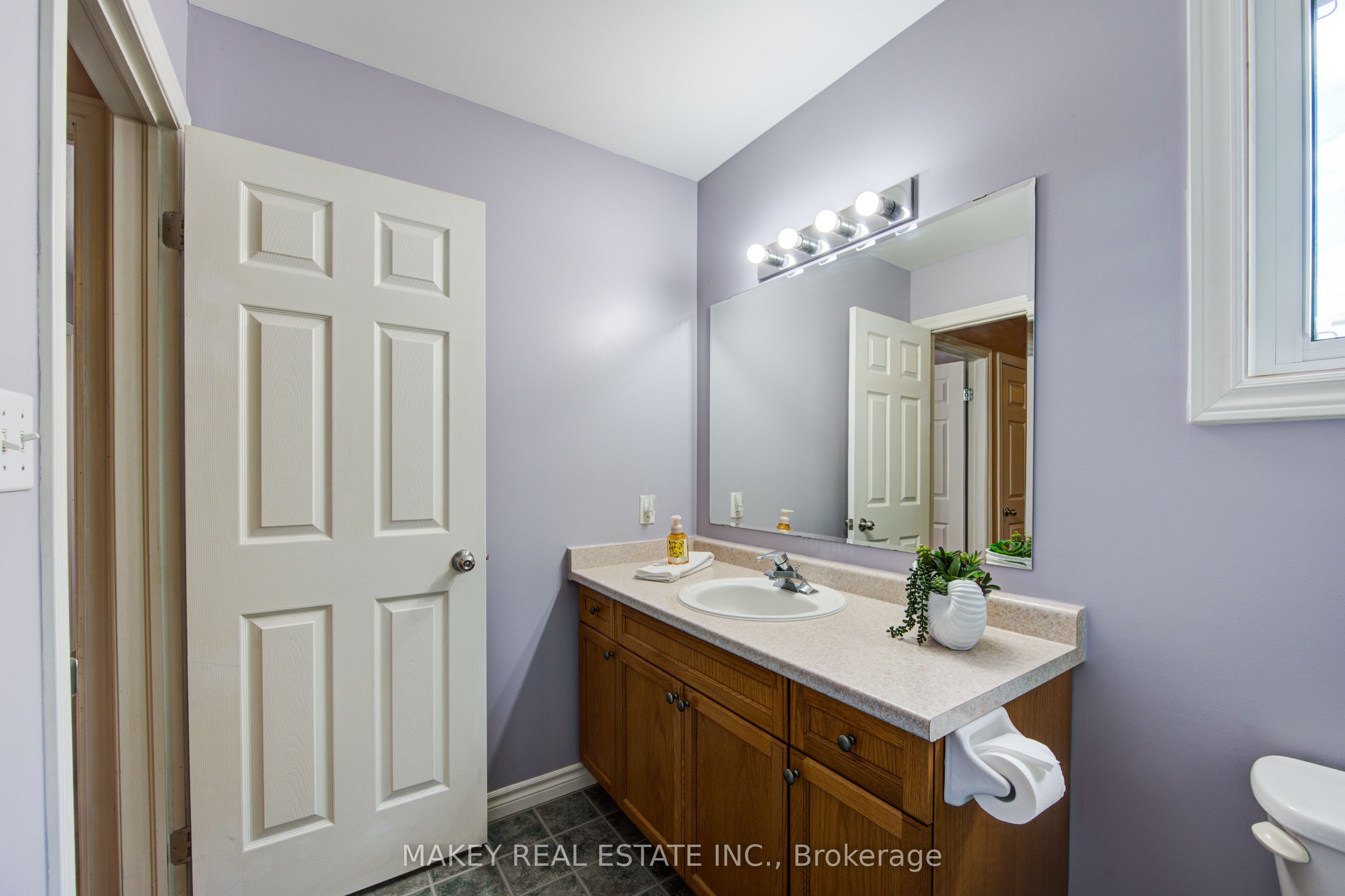 541 Alberta Avenue Property Photo 34