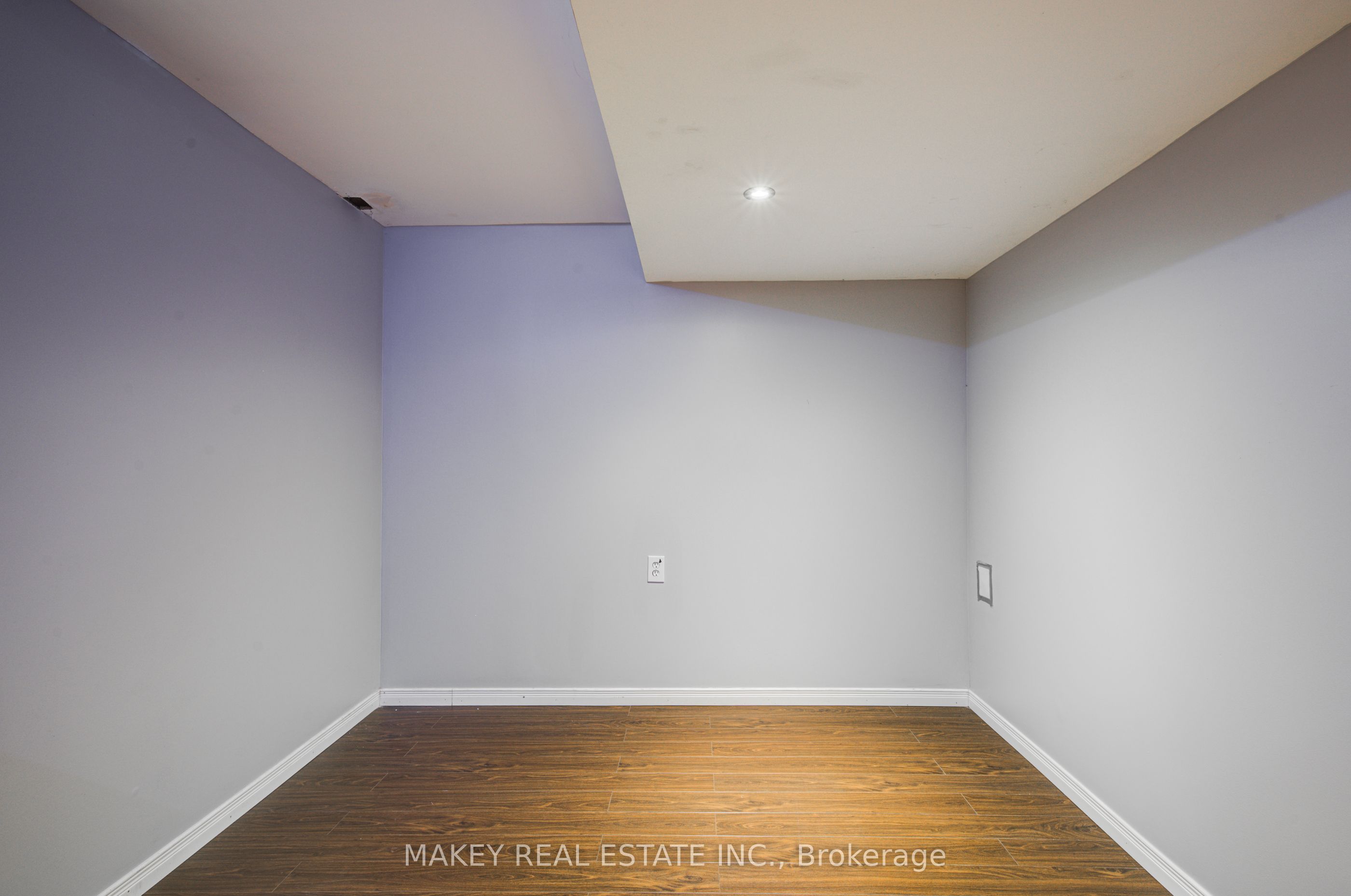 541 Alberta Avenue Property Photo 39