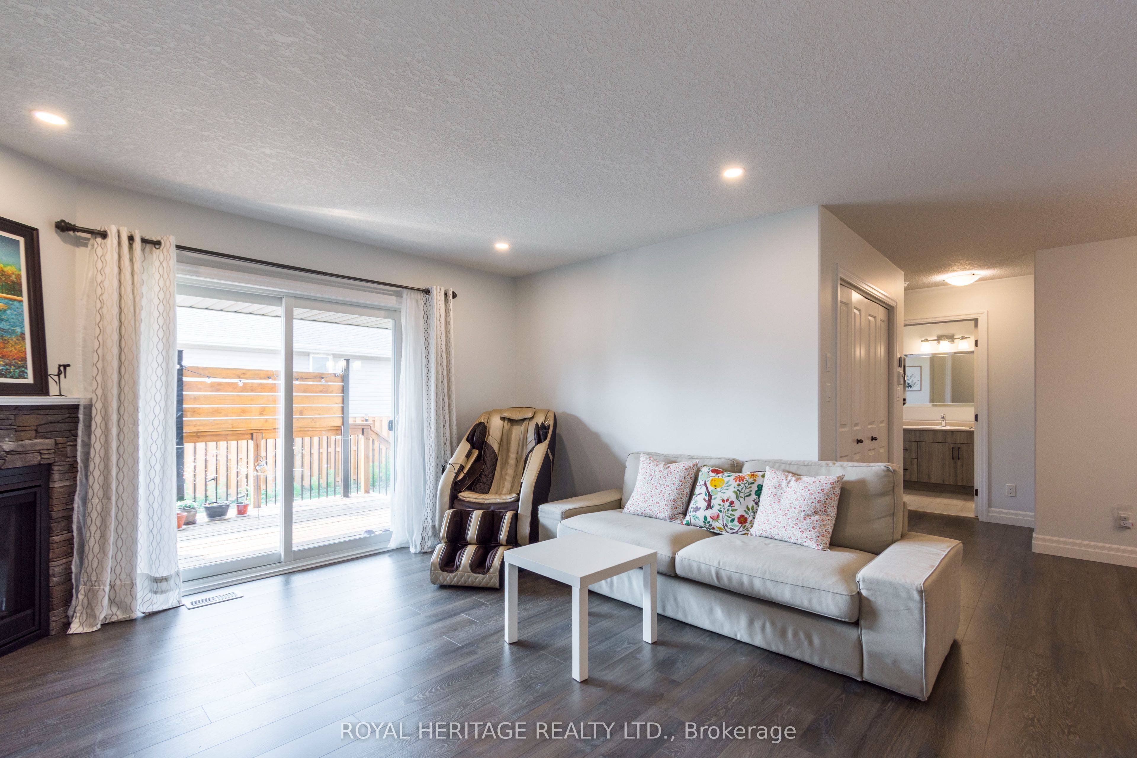 151 Rollins Drive Property Photo 14