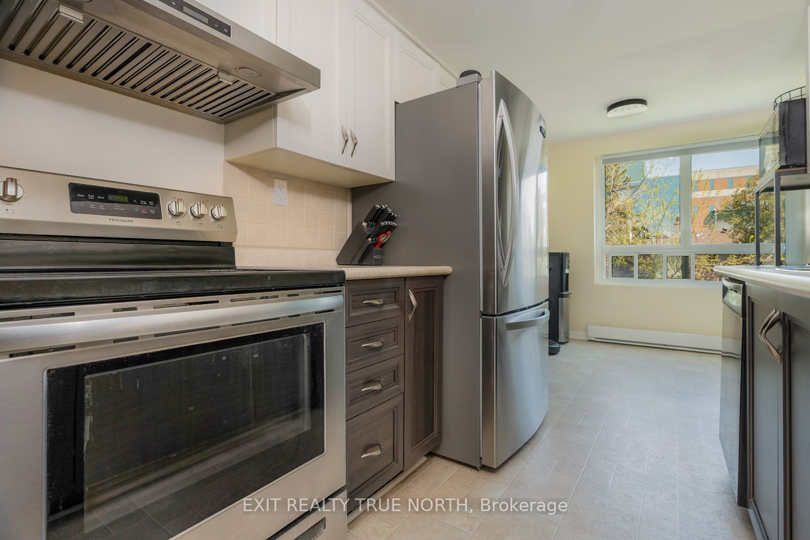 850 6th Street E 204 Property Photo 8