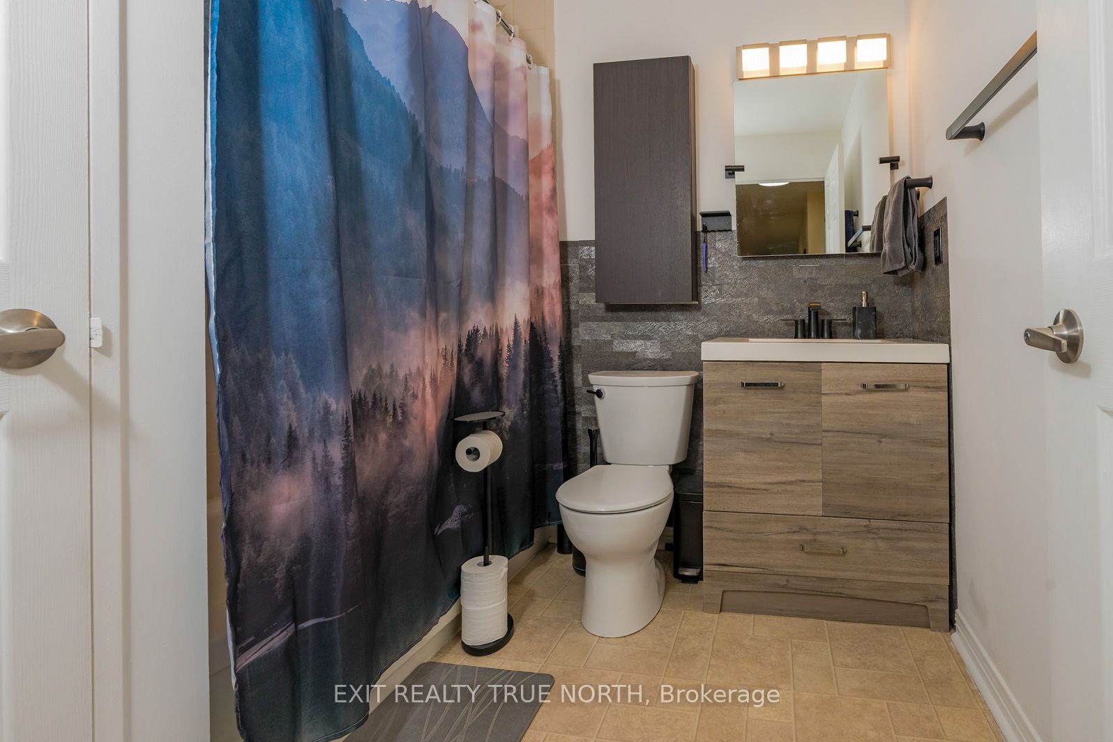 850 6th Street E 204 Property Photo 14