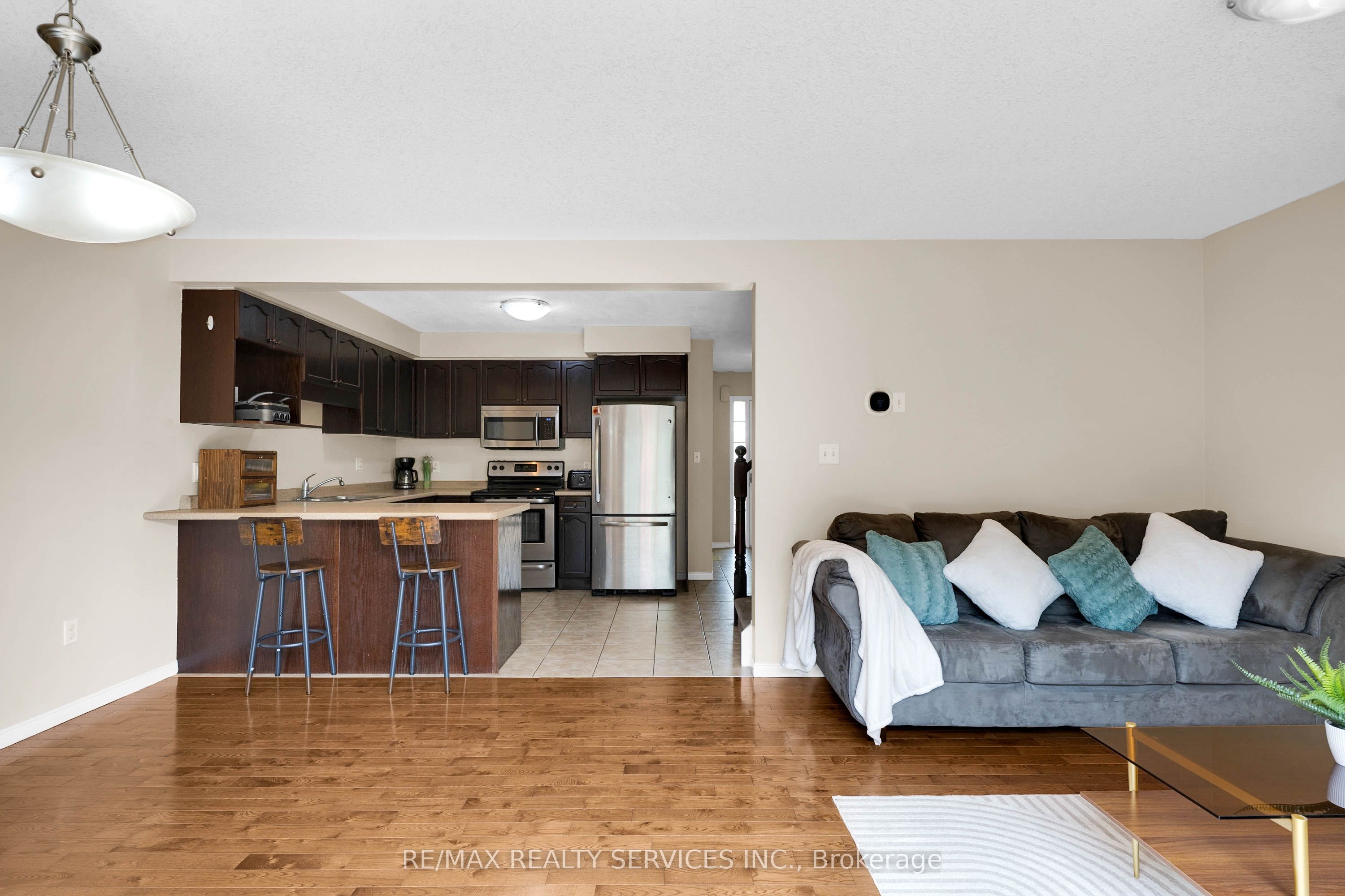 36 Fallowfield Drive Property Photo 8