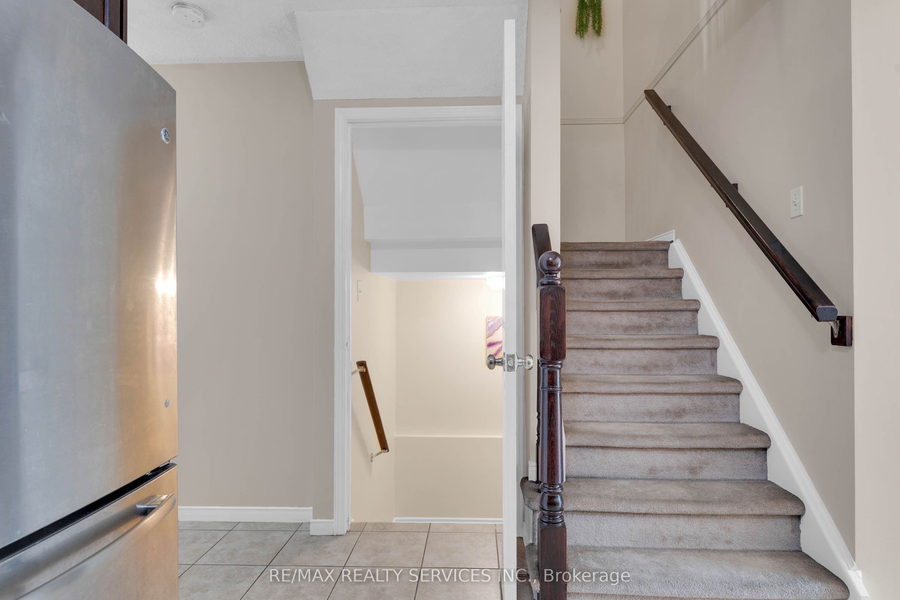 36 Fallowfield Drive Property Photo 28