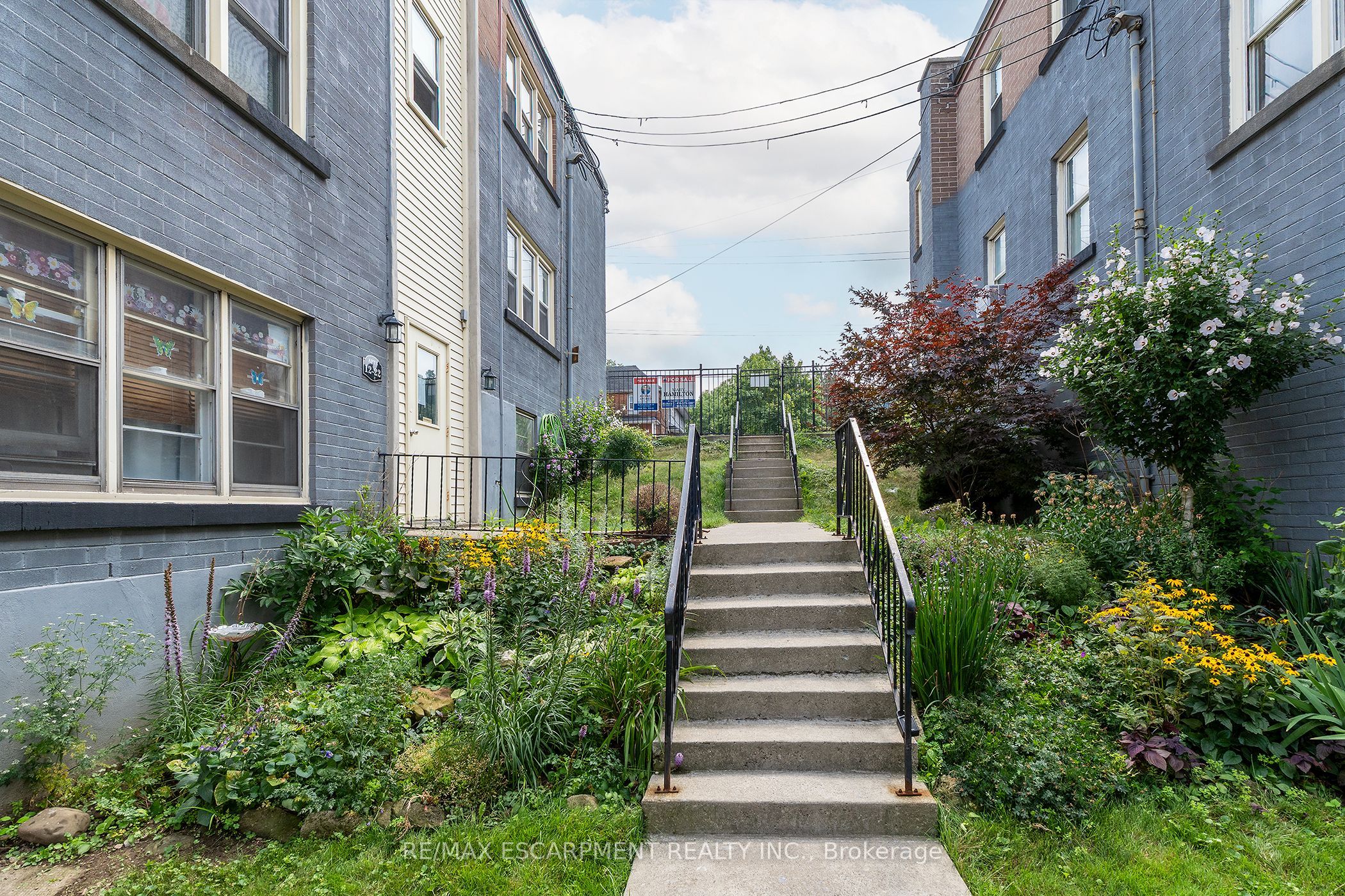 1759 King Street E 14 Property Photo 2