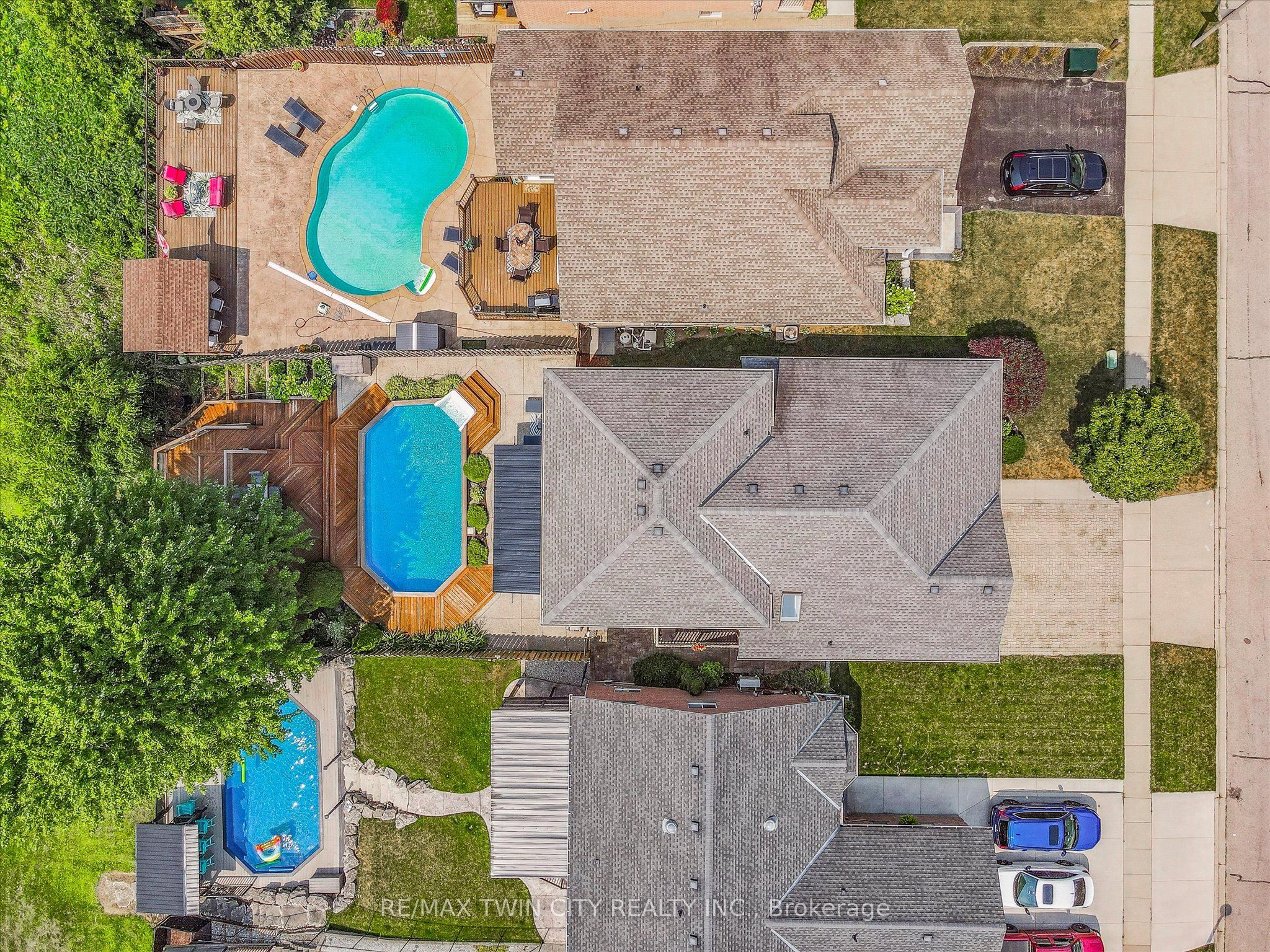 114 Delavan Drive Property Photo 5