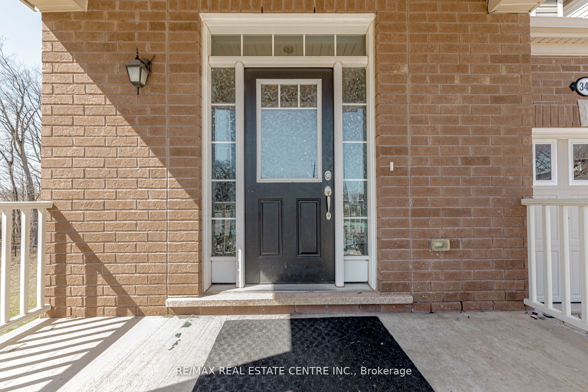 340 Shady Glen Crescent Property Photo 3